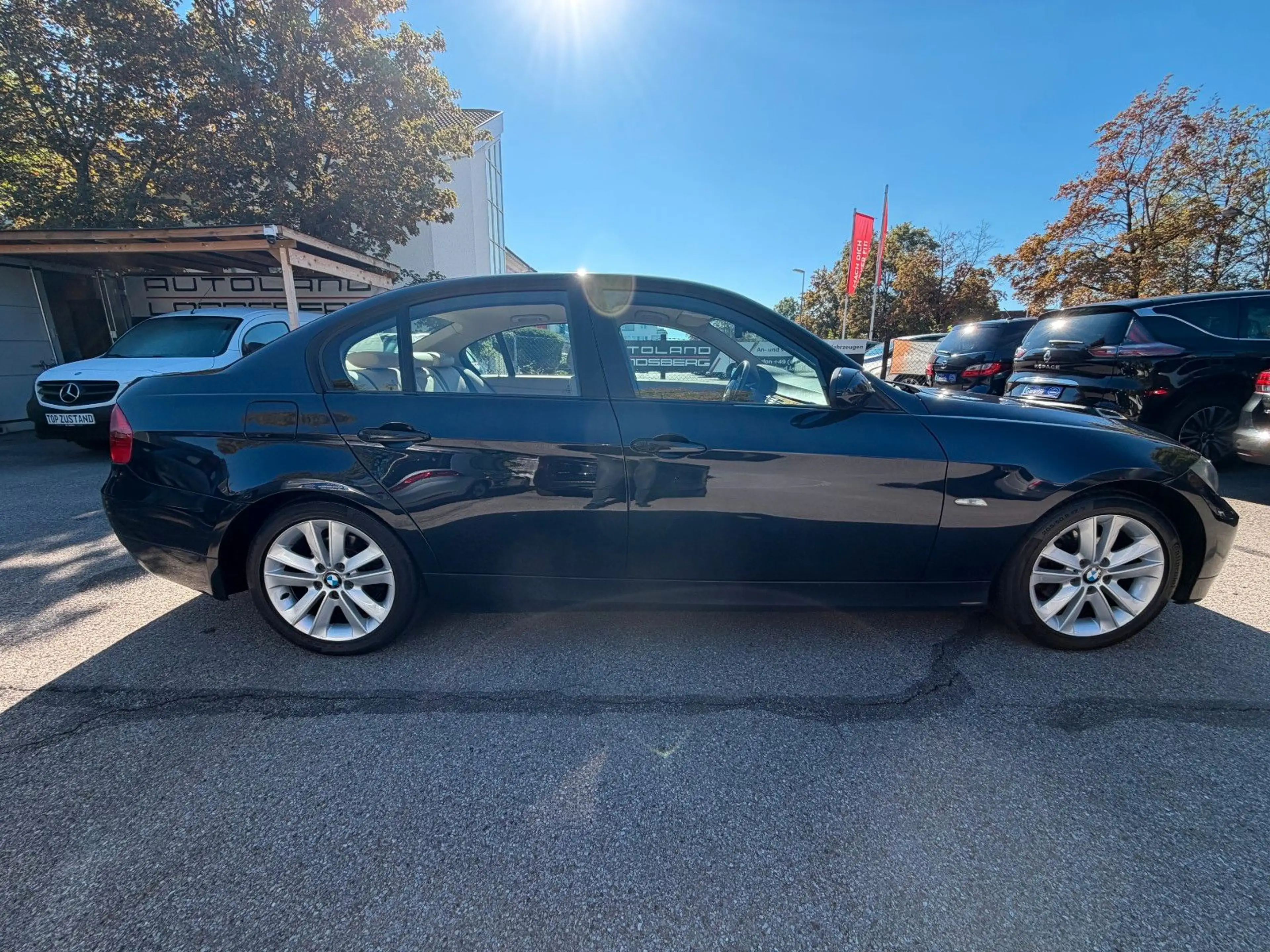 BMW 318 i LIM. *AUTOMATIK*TEMPO*LEDER*PDC*TÜV/NEU* — photo 8