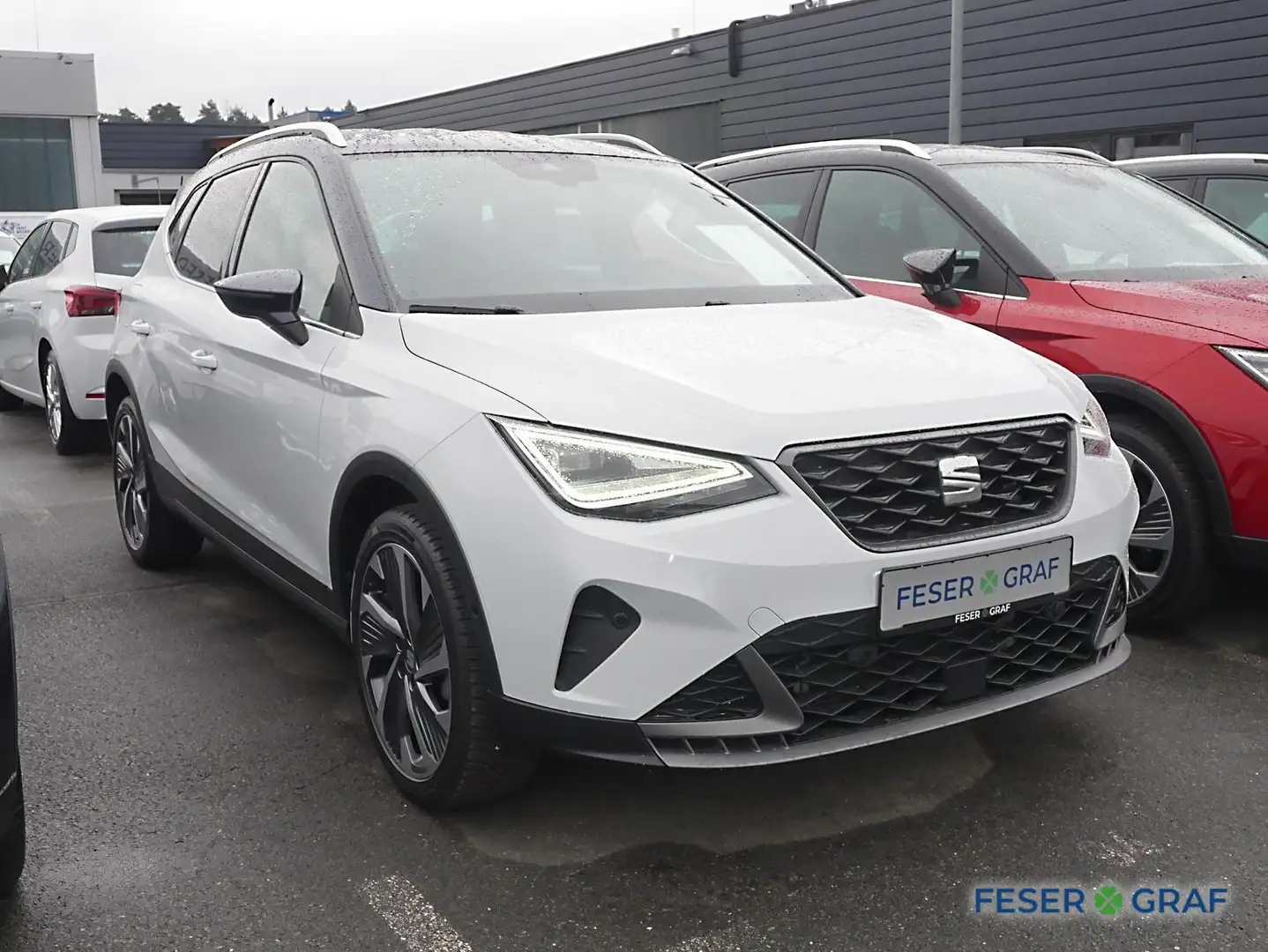 SEAT Arona FR 1.0 TSI DSG NAVI, RFK, LED, PDC+ Wit - 2