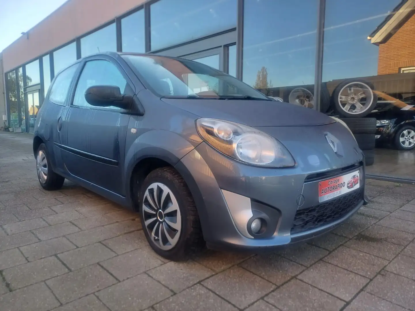 Renault Twingo 1.2i Authentique - 1