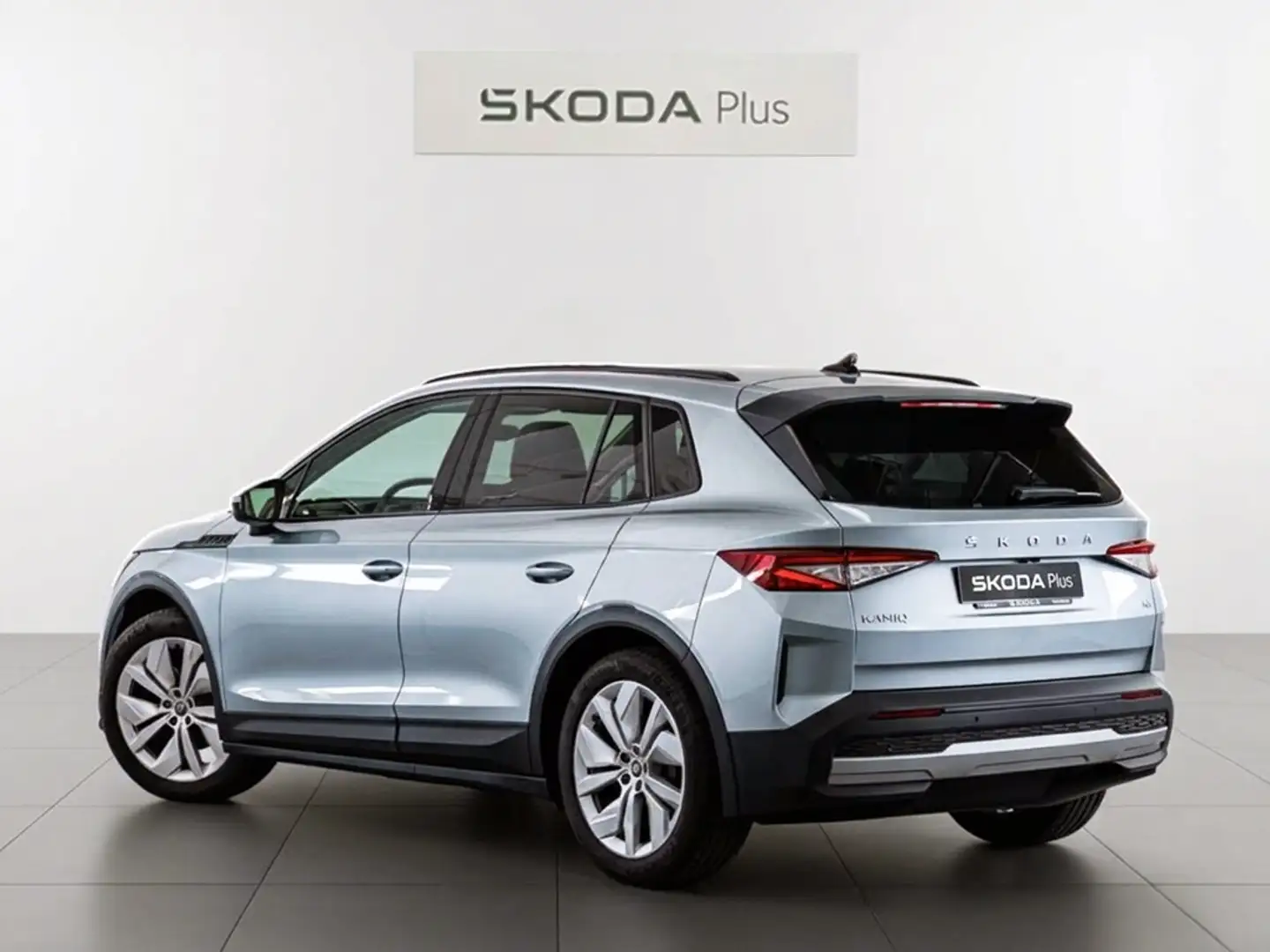 Skoda Elroq 60 150KW 63kWh Plateado - 2