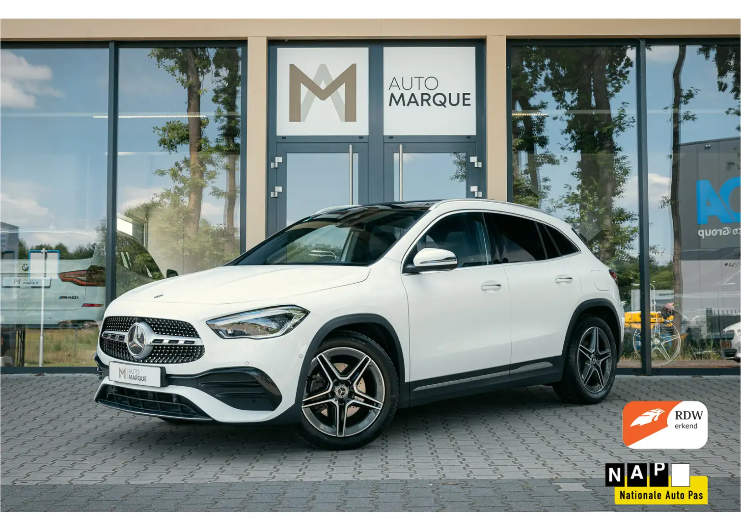 Mercedes-Benz GLA 200 Aut. 164PK AMG Line | Premium Plus | Panoramadak | Blanc - 1