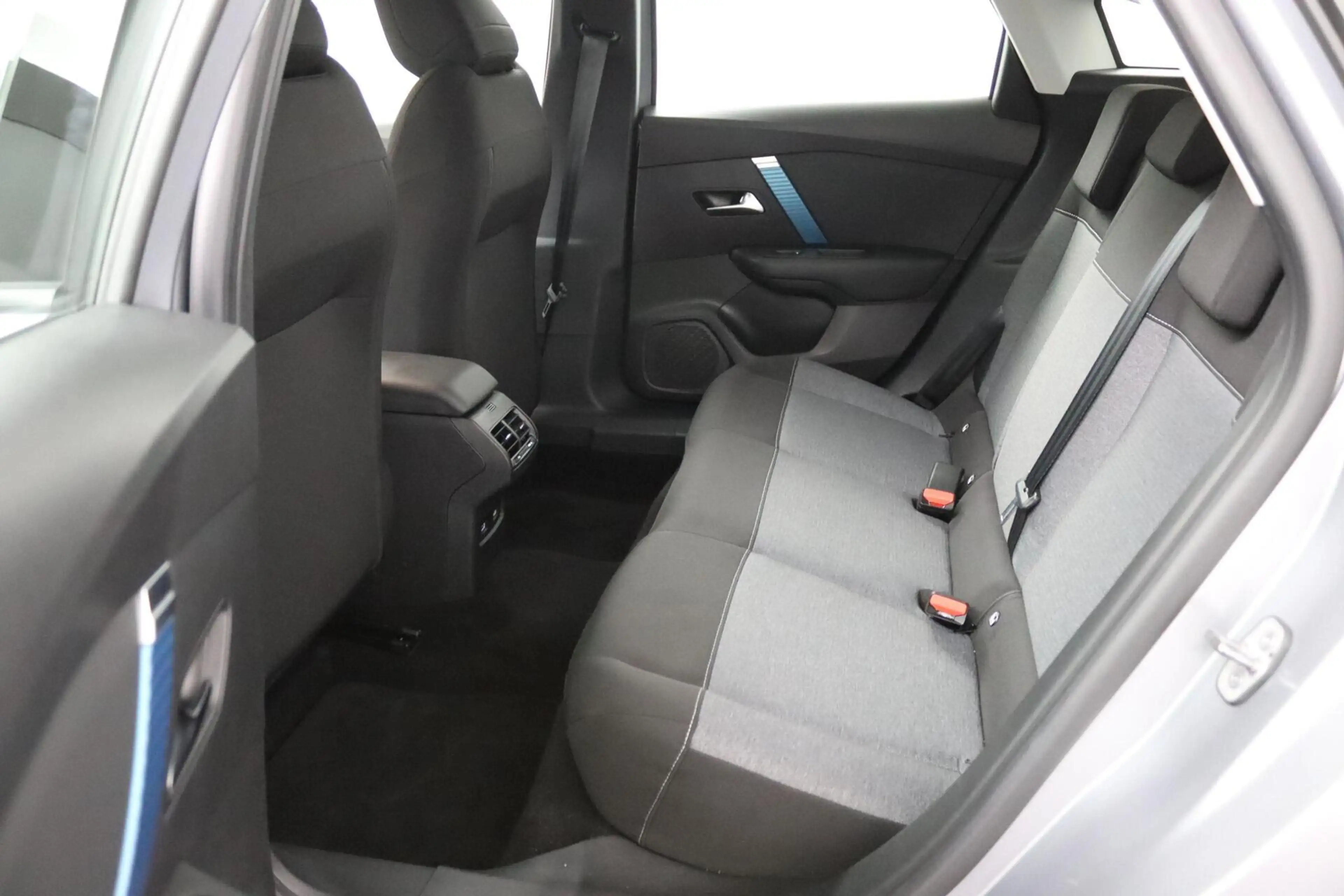 Citroen E-C4 Electric Live 50 kWh — photo 6