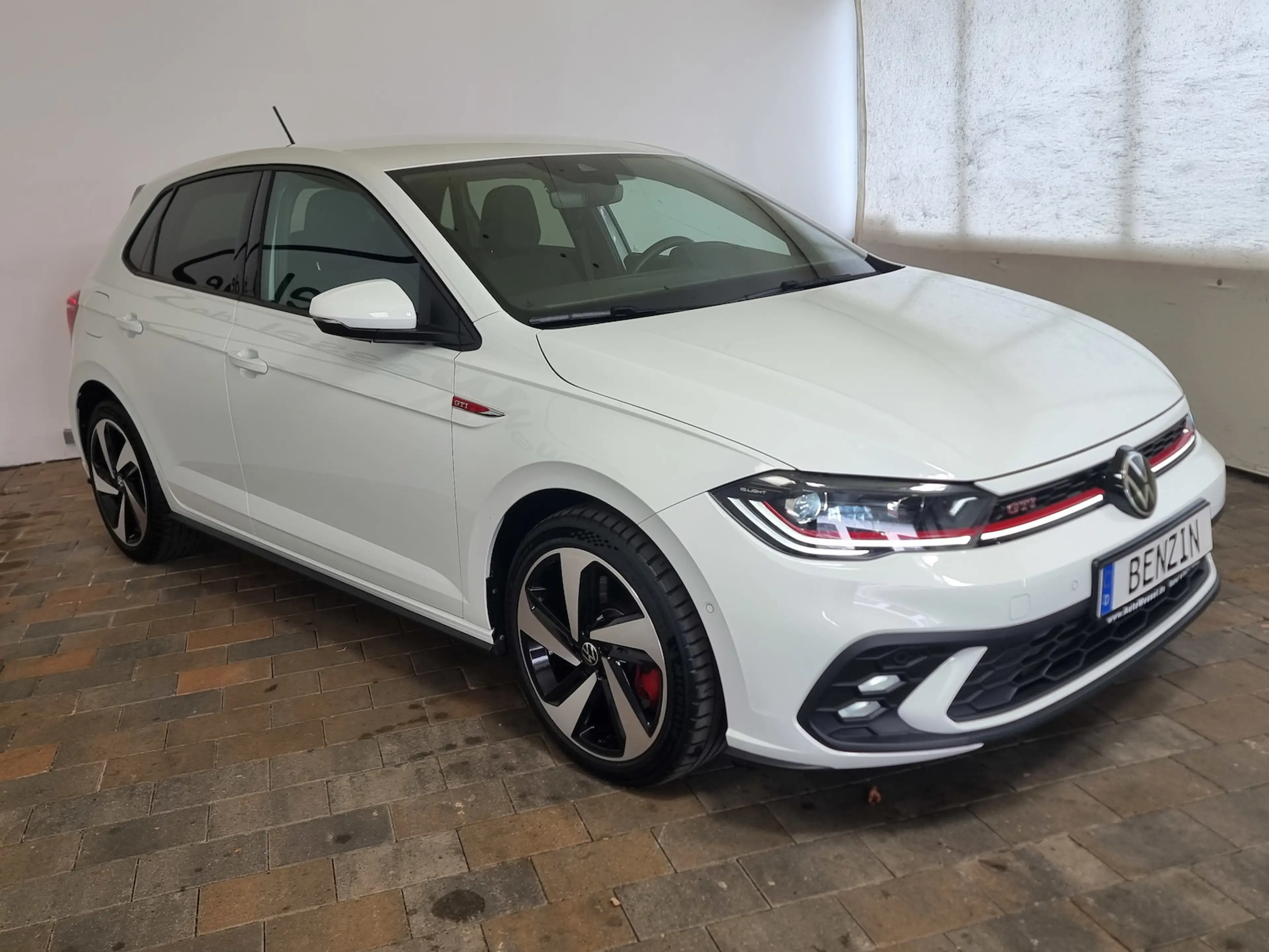 Volkswagen Polo GTI 2.0 TSI DSG Matrix-LED ACC APP SHZ DAB — photo 6