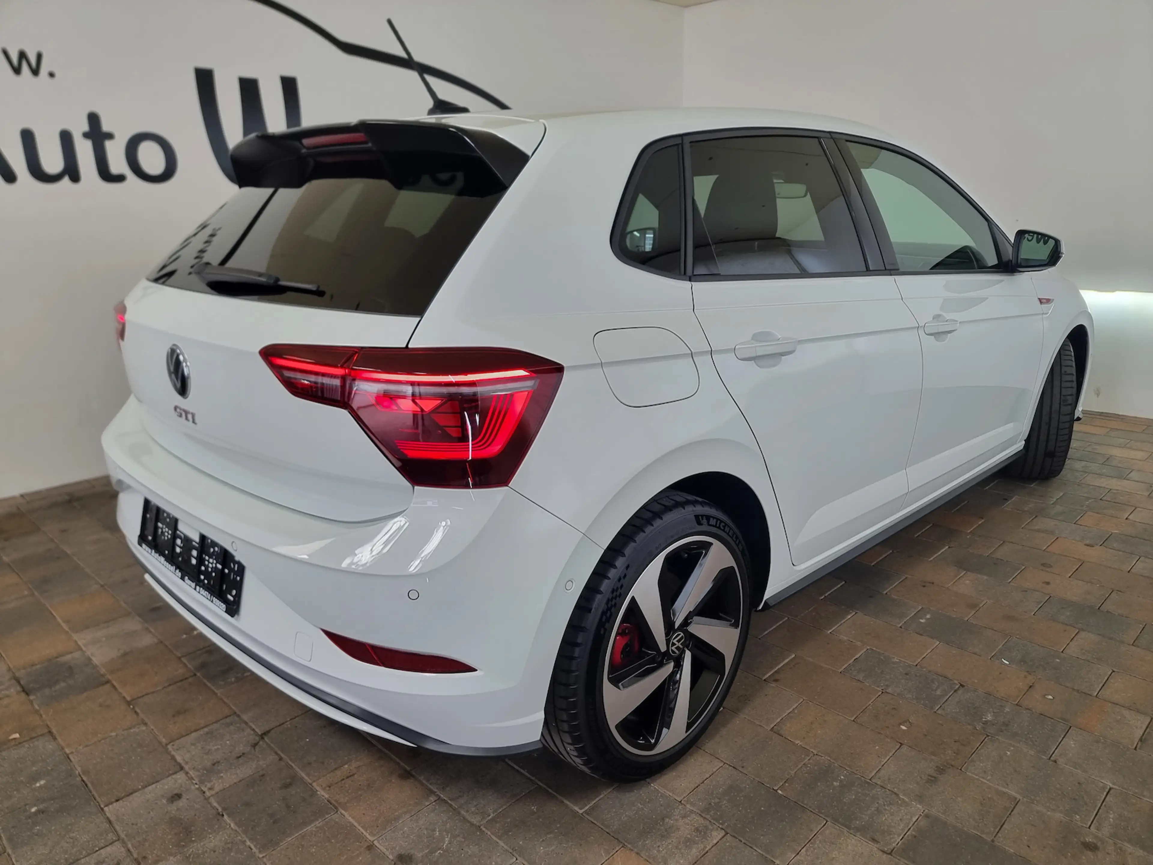 Volkswagen Polo GTI 2.0 TSI DSG Matrix-LED ACC APP SHZ DAB — photo 8