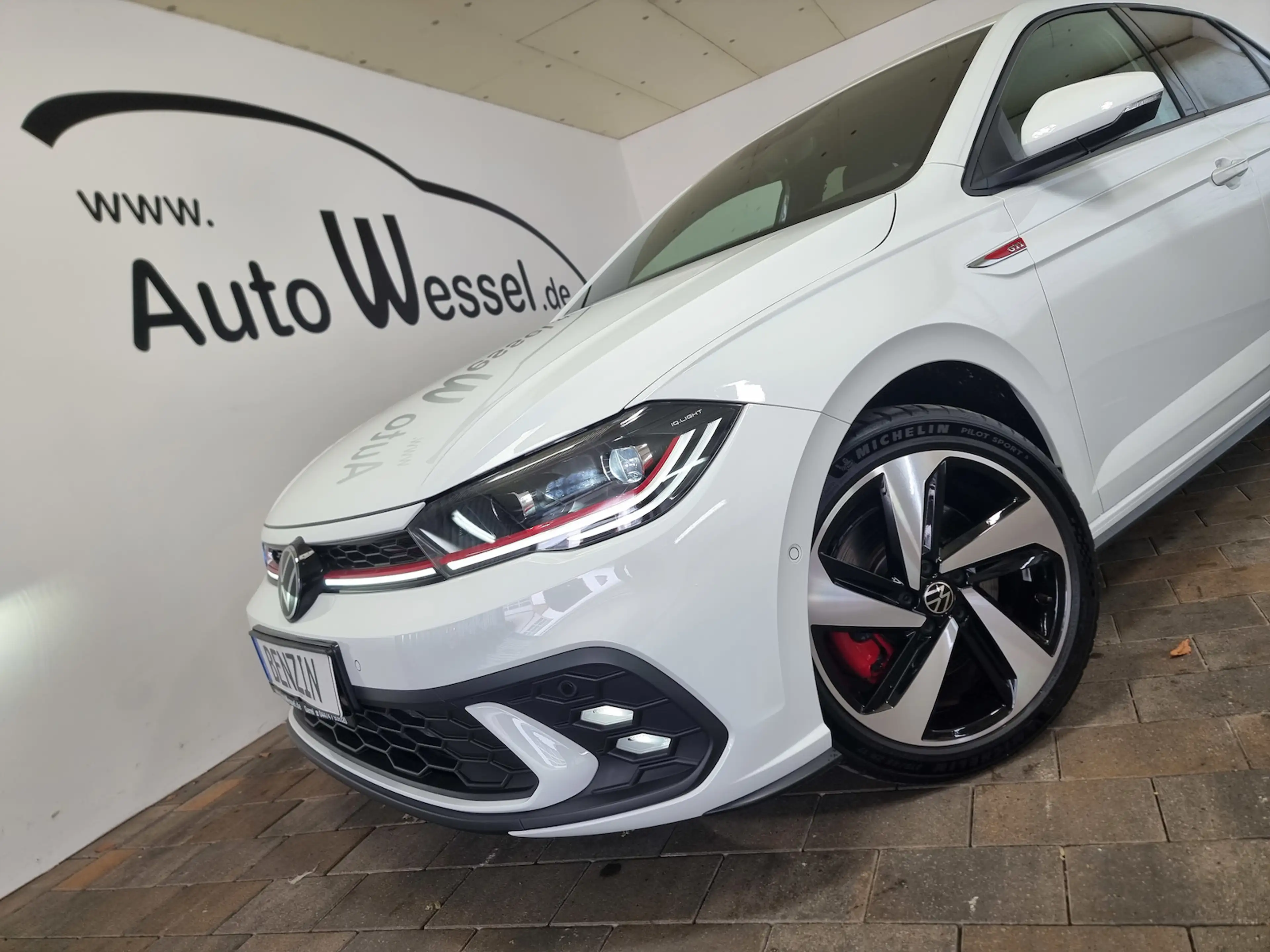 Volkswagen Polo GTI 2.0 TSI DSG Matrix-LED ACC APP SHZ DAB — photo 4