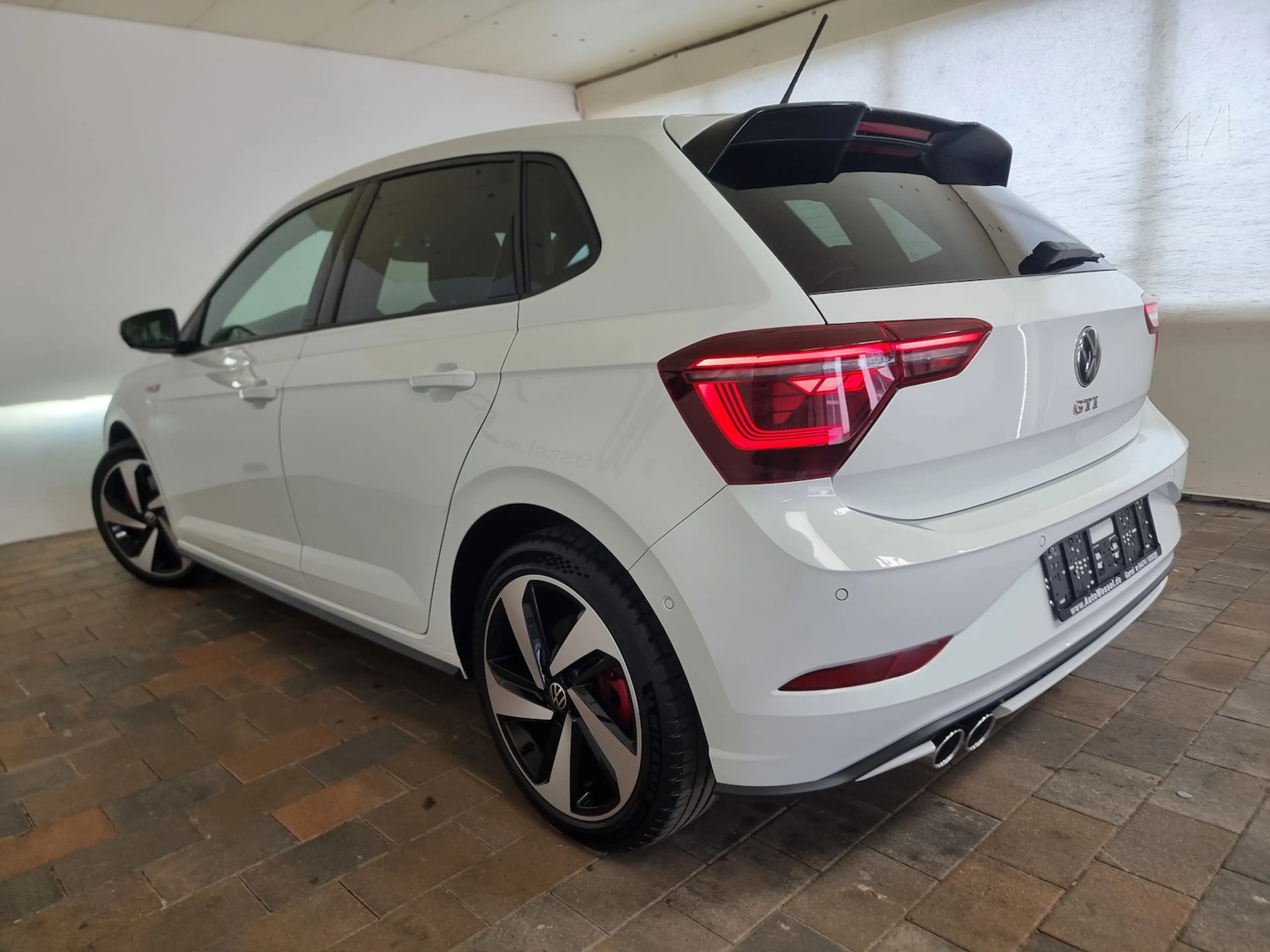 Volkswagen Polo GTI 2.0 TSI DSG Matrix-LED ACC APP SHZ DAB — photo 7