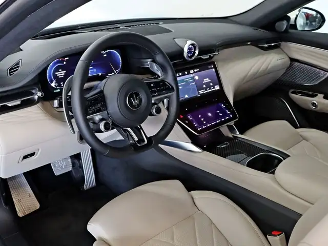 Maserati Granturismo view 7