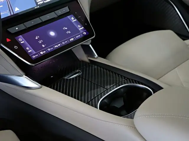 Maserati Granturismo view 14