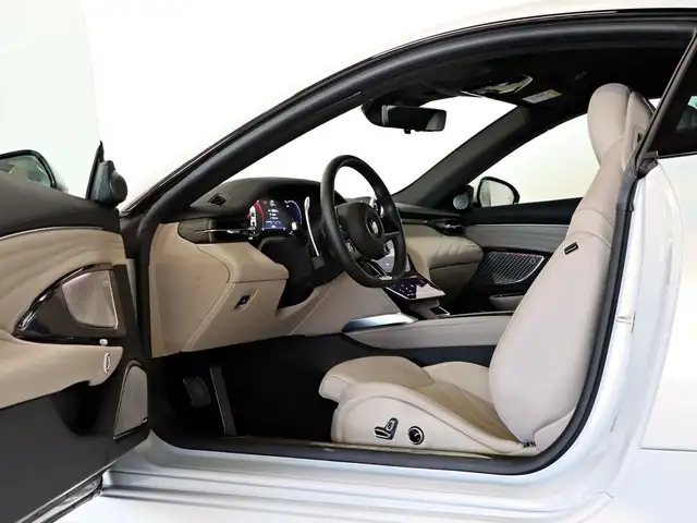 Maserati Granturismo view 8