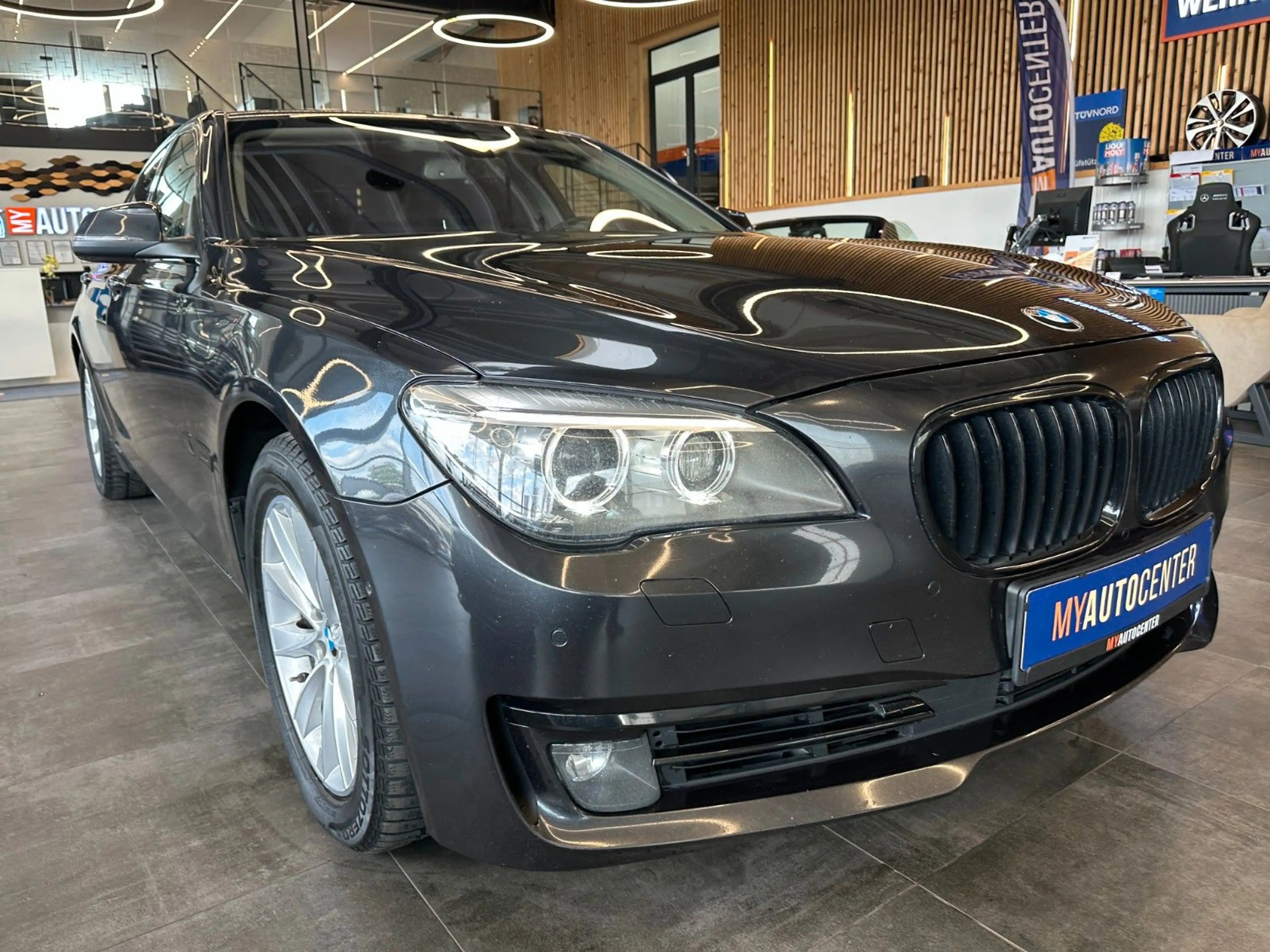 BMW 740 d xDrive *HeadUP*KomfortSitze*Vollauss.* — photo 3
