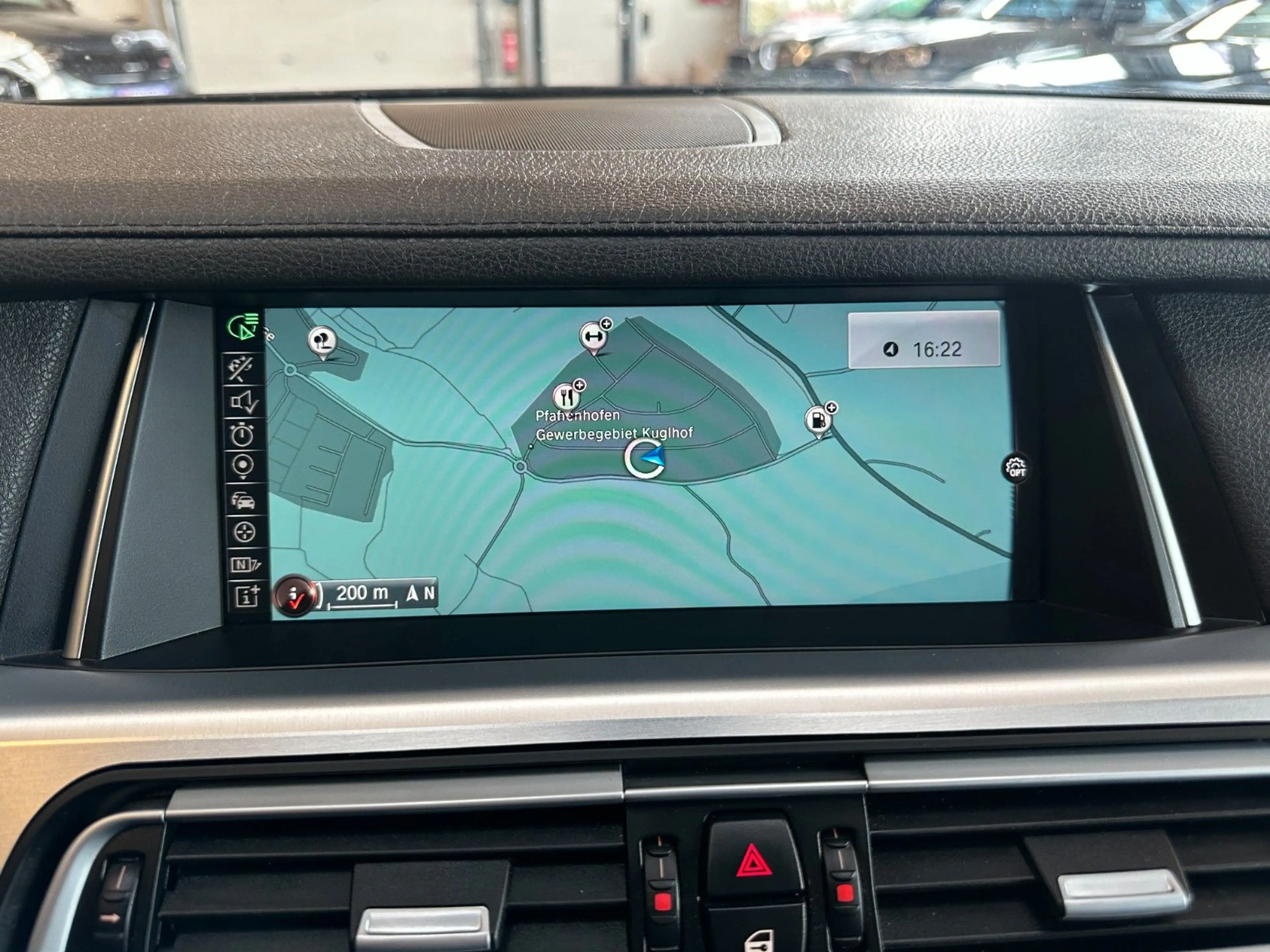 BMW 740 d xDrive *HeadUP*KomfortSitze*Vollauss.* — photo 13