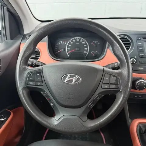 Hyundai I10 view 7