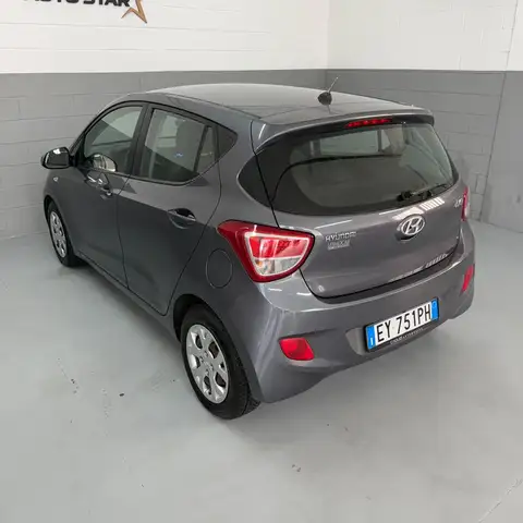 Hyundai I10 view 3