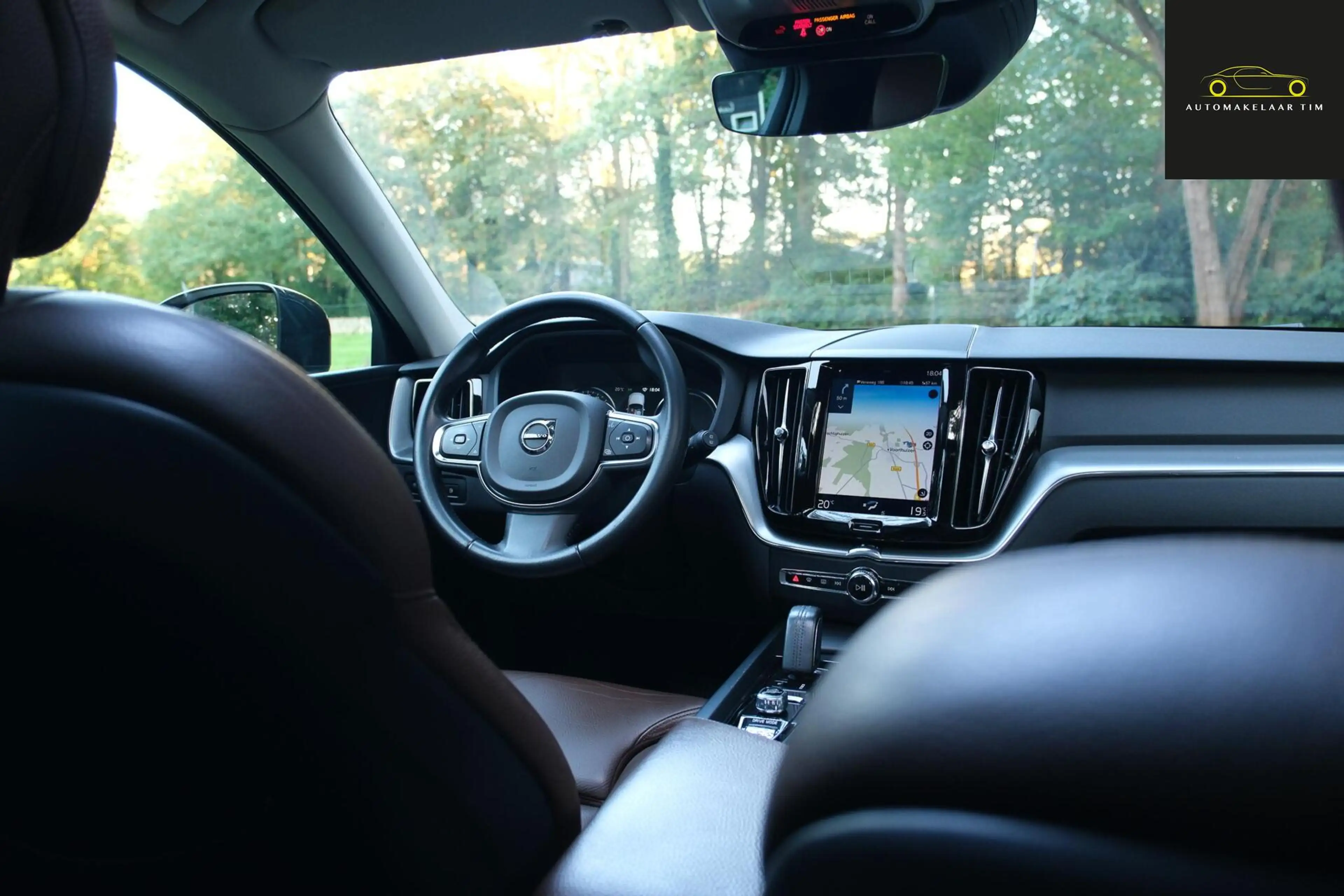 Volvo XC60 2.0 T8 Twin Engine AWD Momentum Pro — photo 27