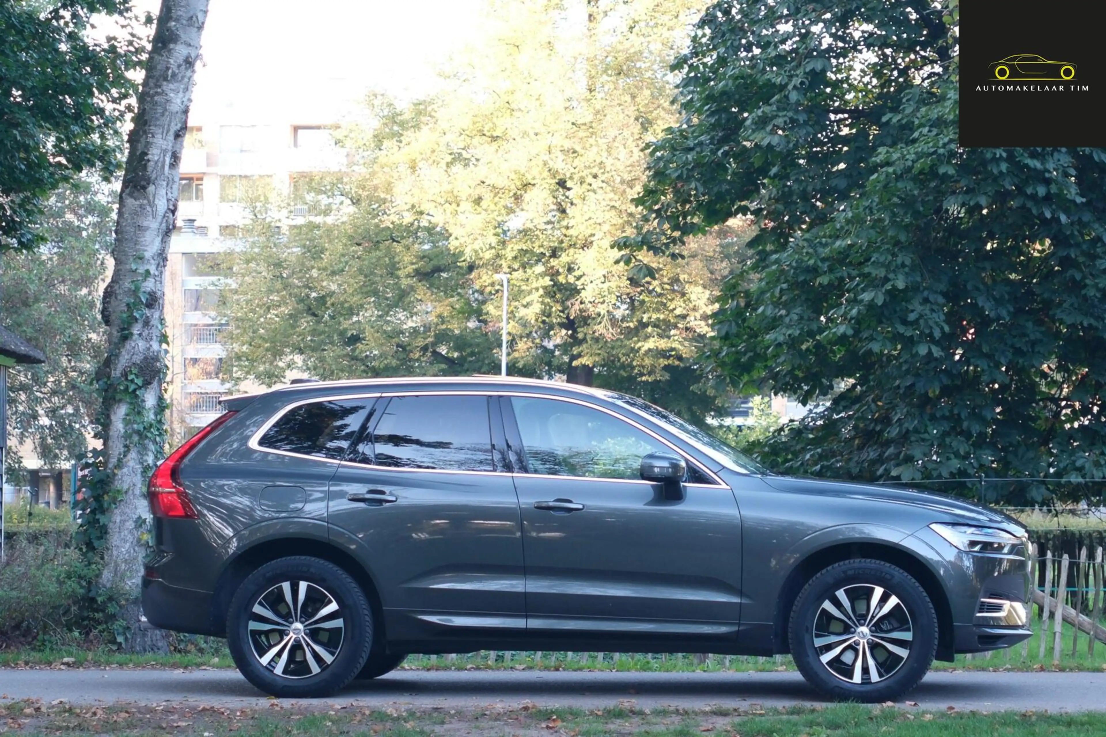 Volvo XC60 2.0 T8 Twin Engine AWD Momentum Pro — photo 2