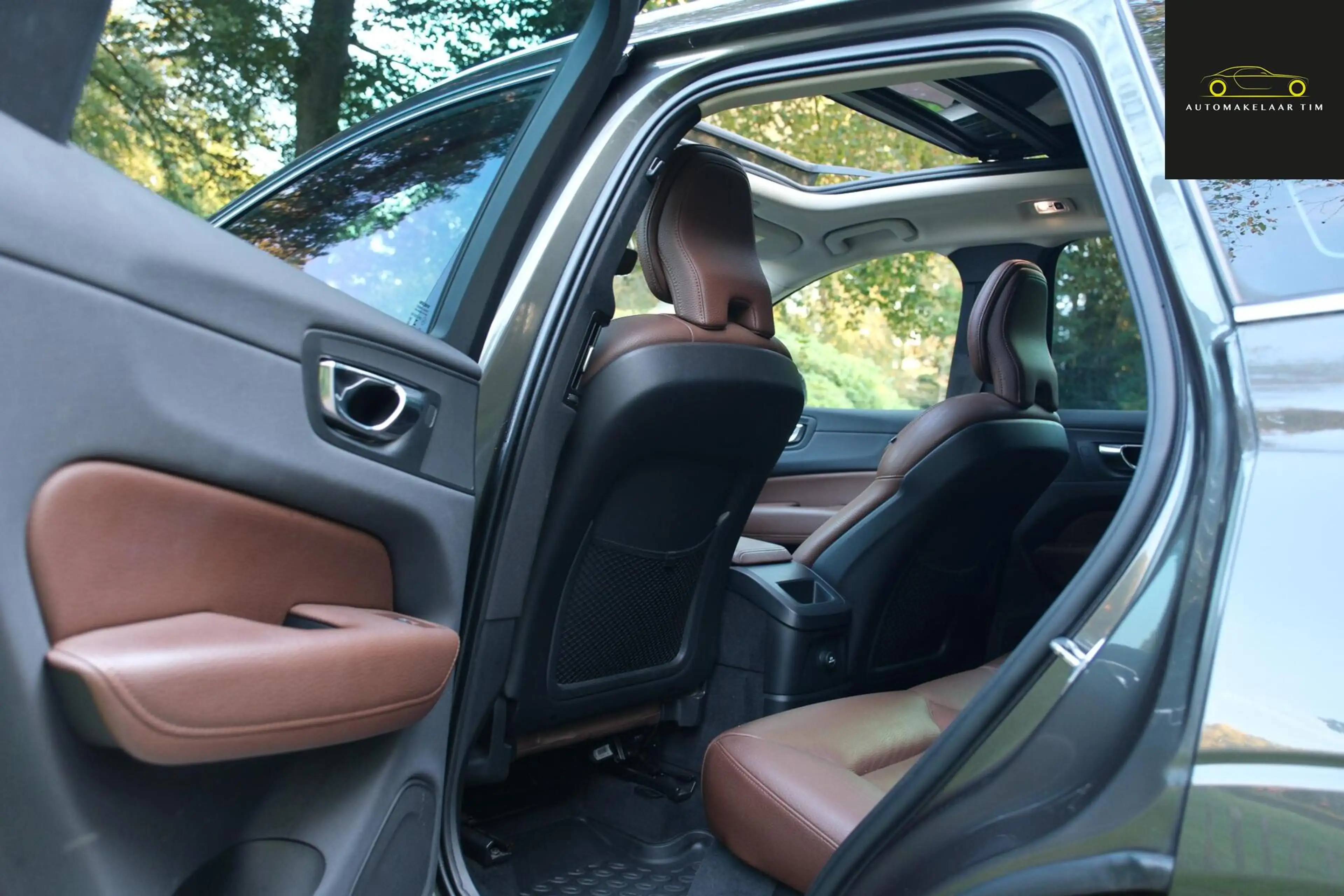 Volvo XC60 2.0 T8 Twin Engine AWD Momentum Pro — photo 31
