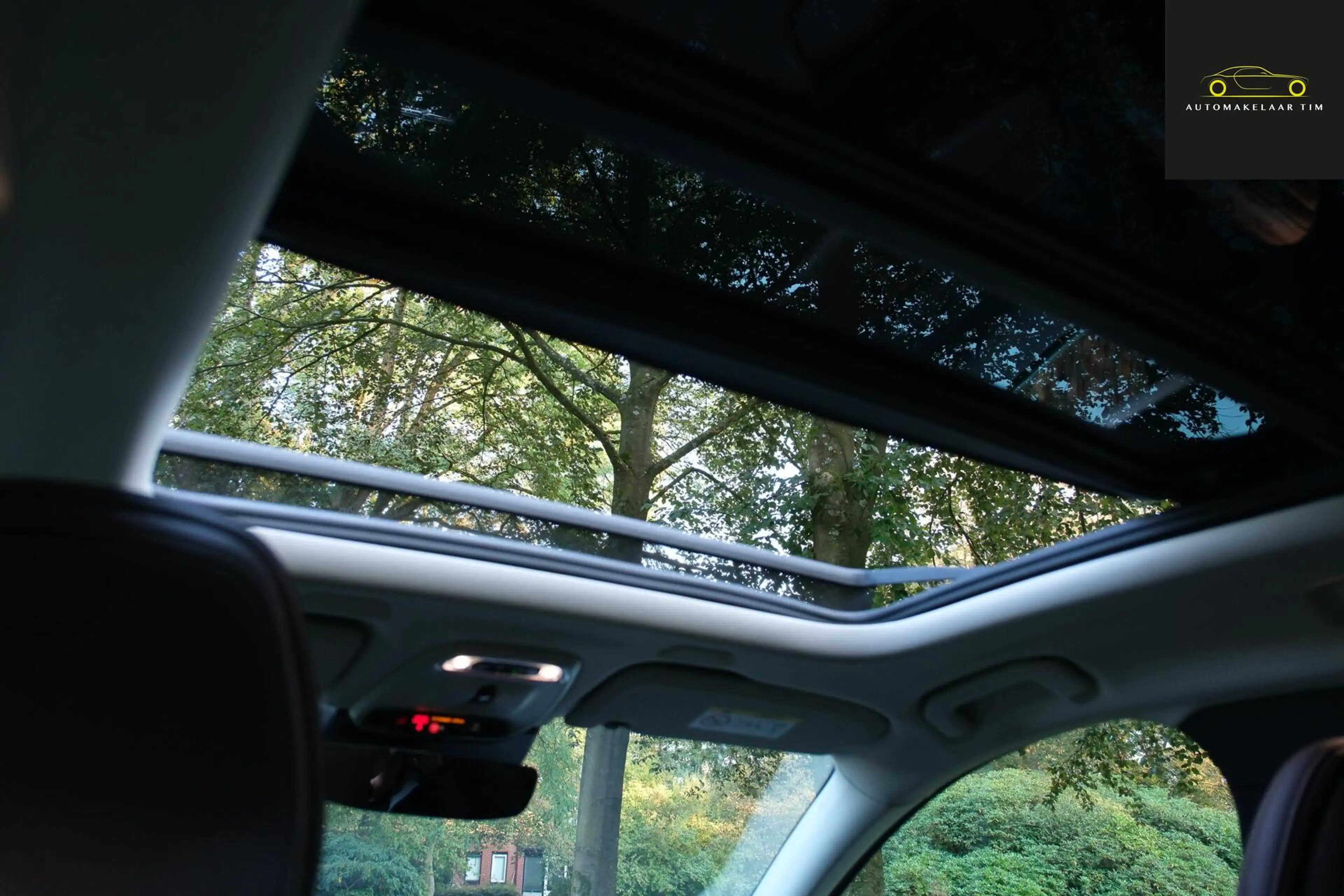 Volvo XC60 2.0 T8 Twin Engine AWD Momentum Pro — photo 28