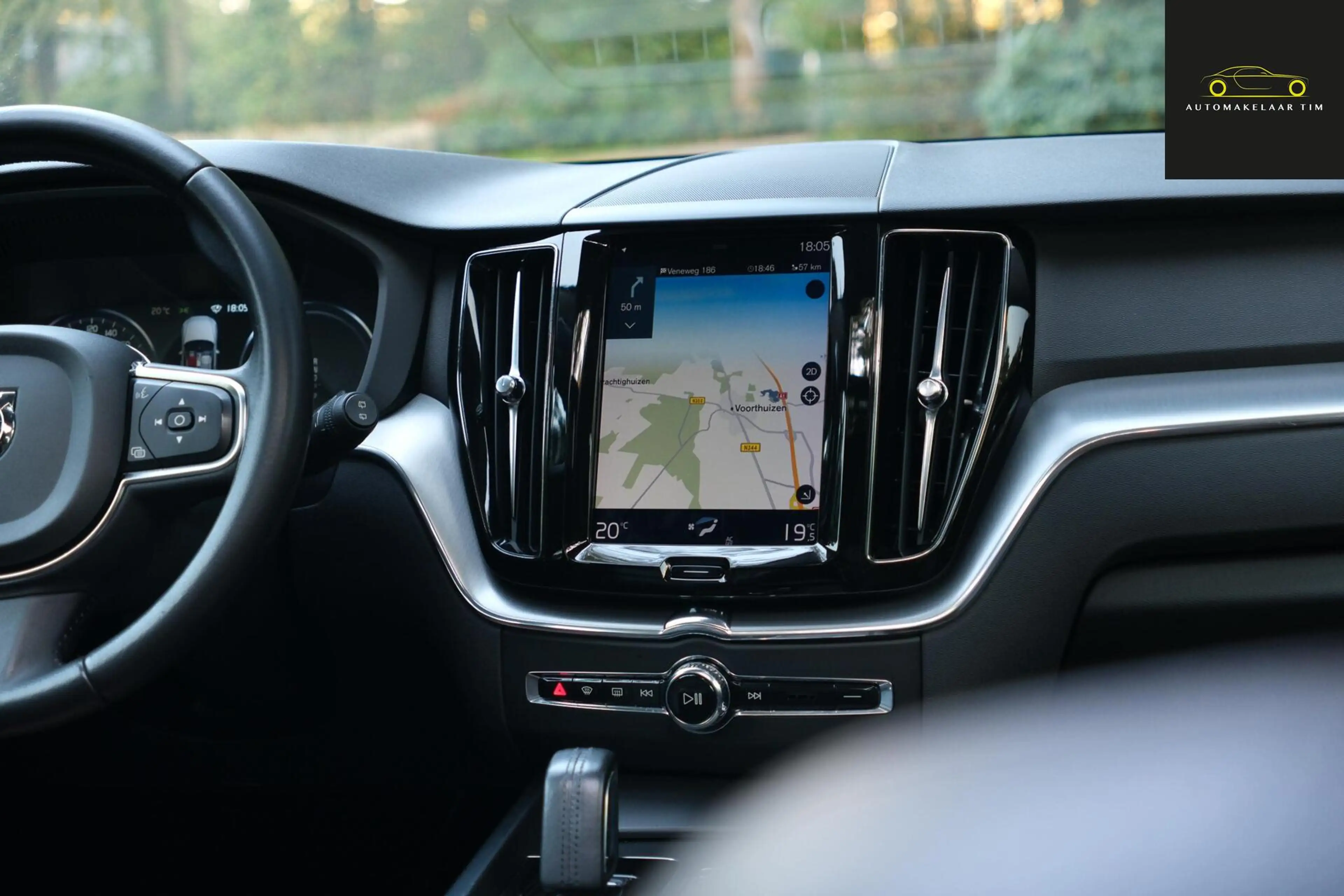 Volvo XC60 2.0 T8 Twin Engine AWD Momentum Pro — photo 25