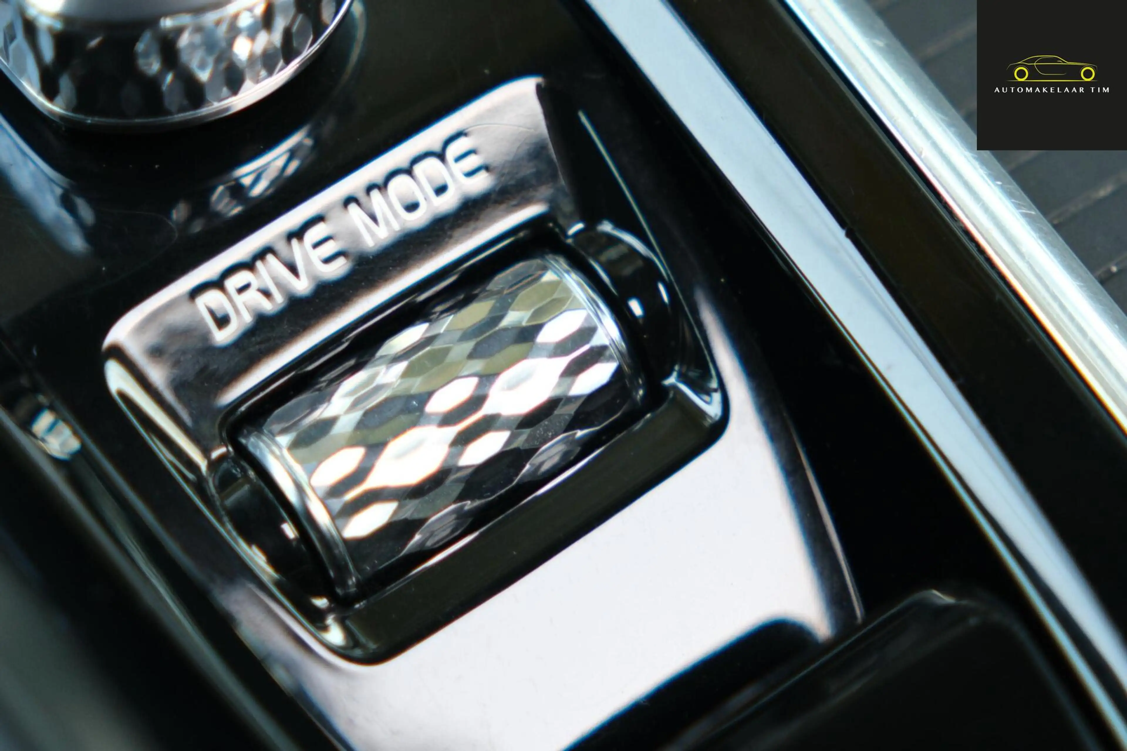 Volvo XC60 2.0 T8 Twin Engine AWD Momentum Pro — photo 39