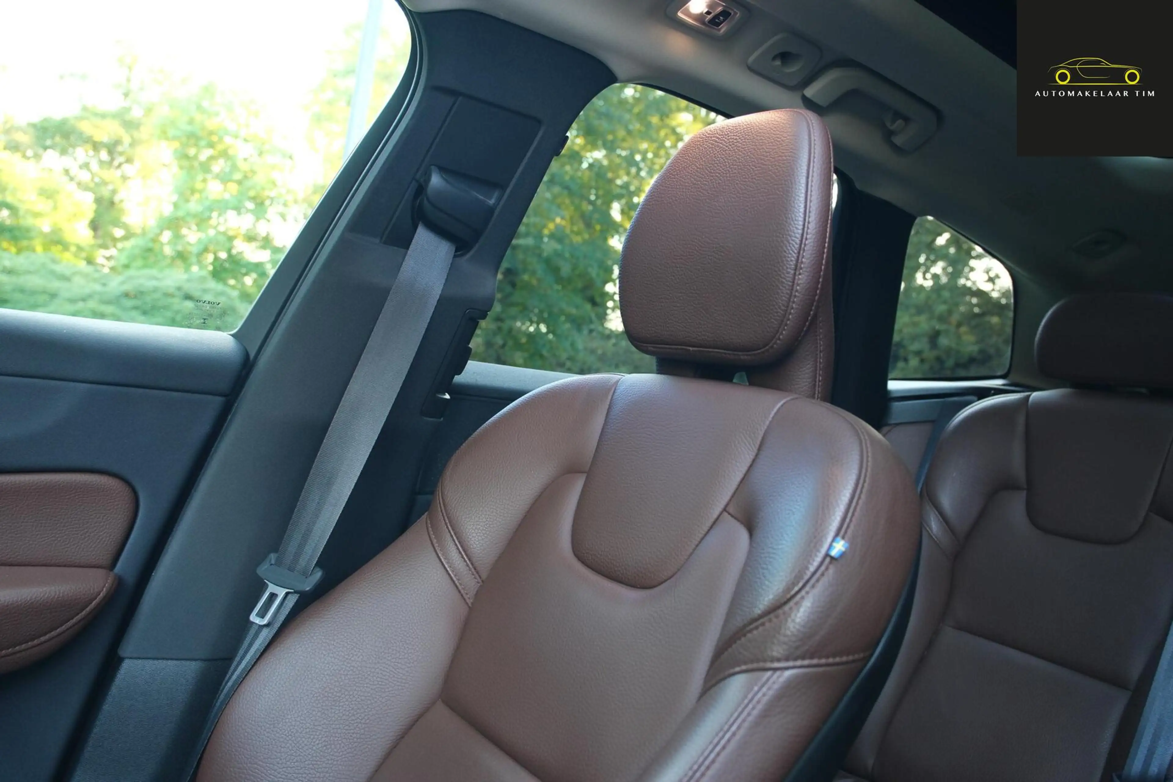 Volvo XC60 2.0 T8 Twin Engine AWD Momentum Pro — photo 33