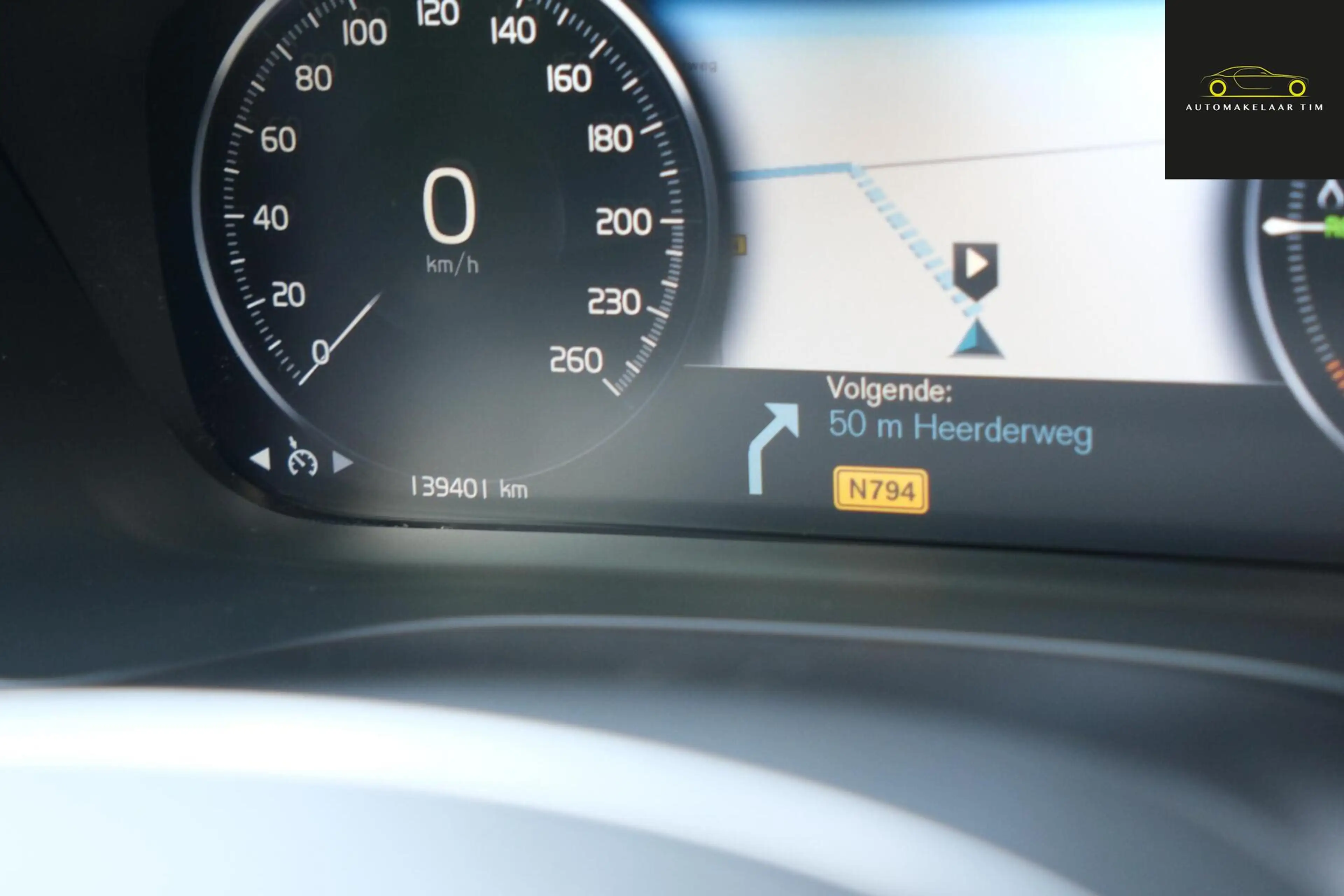 Volvo XC60 2.0 T8 Twin Engine AWD Momentum Pro — photo 36
