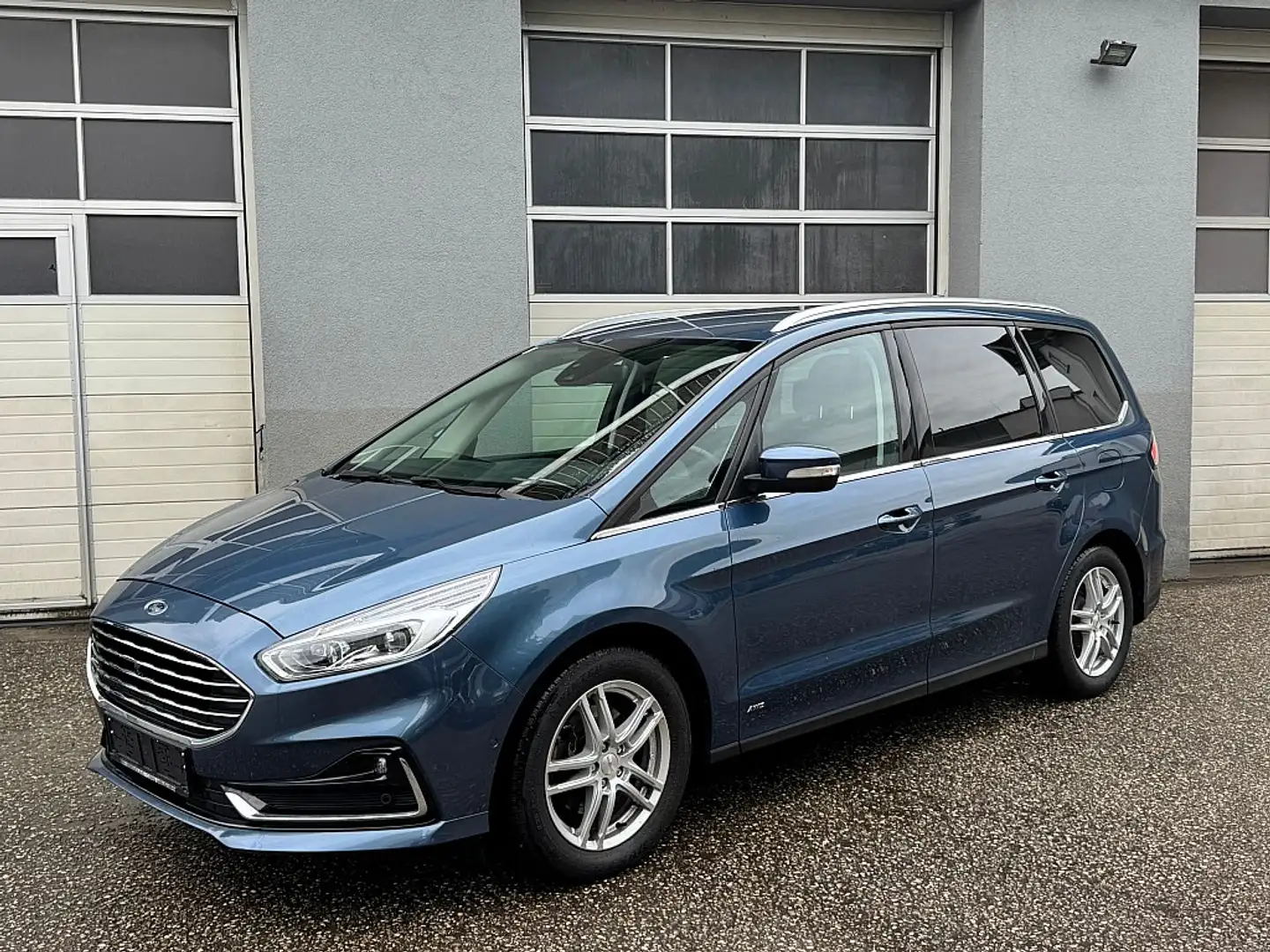 Ford Galaxy 2,0 EcoBlue SCR AWD Titanium Aut. Blau - 1