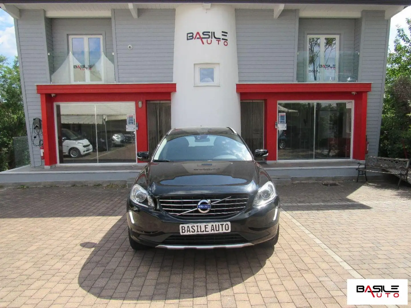Volvo XC60 D3 R-design Momentum Nero - 1