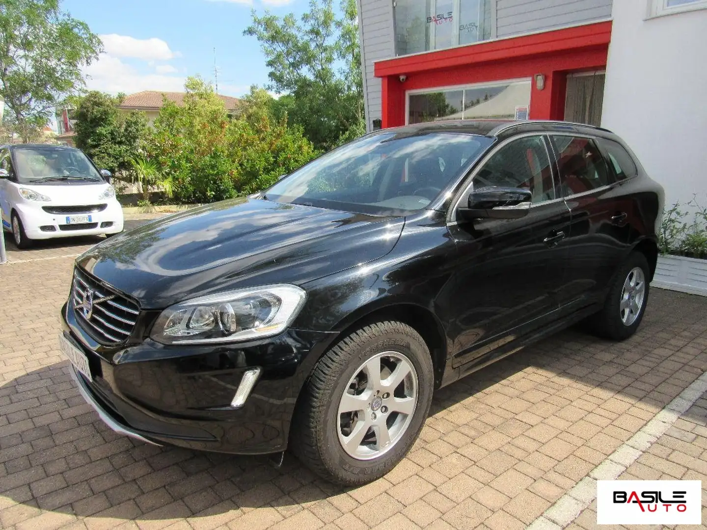 Volvo XC60 D3 R-design Momentum Nero - 2