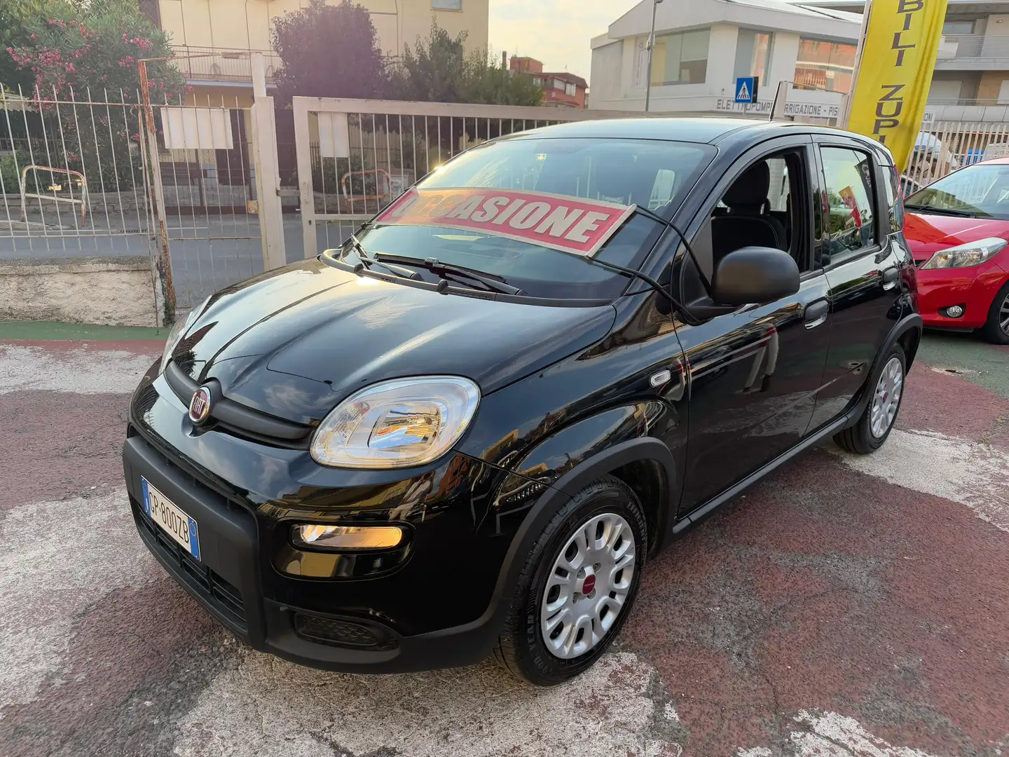 Fiat Panda HYBRID 5 POSTI *SOLO 8000 KM* Zwart - 1