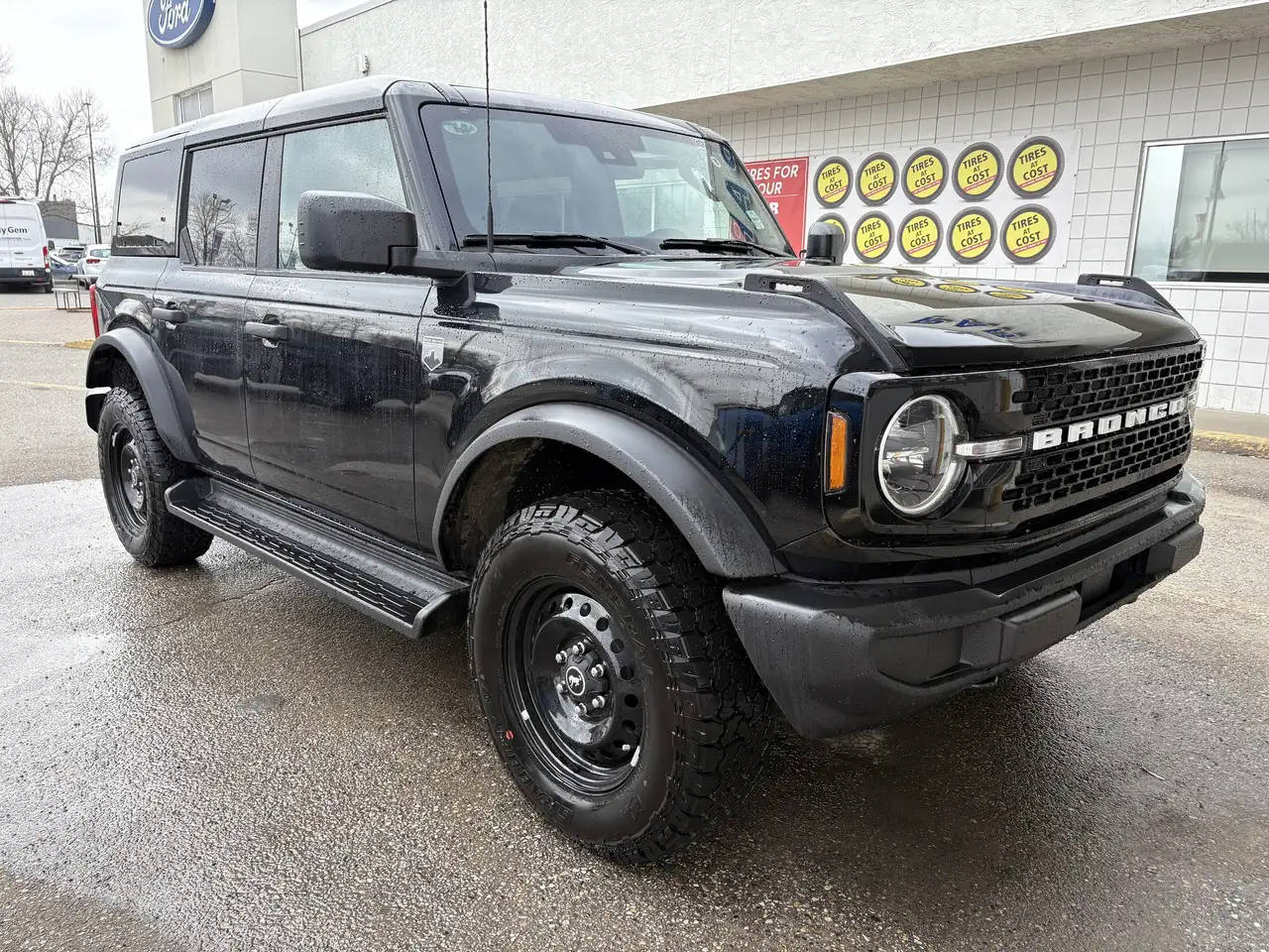 Ford Bronco снимка Ford Bronco