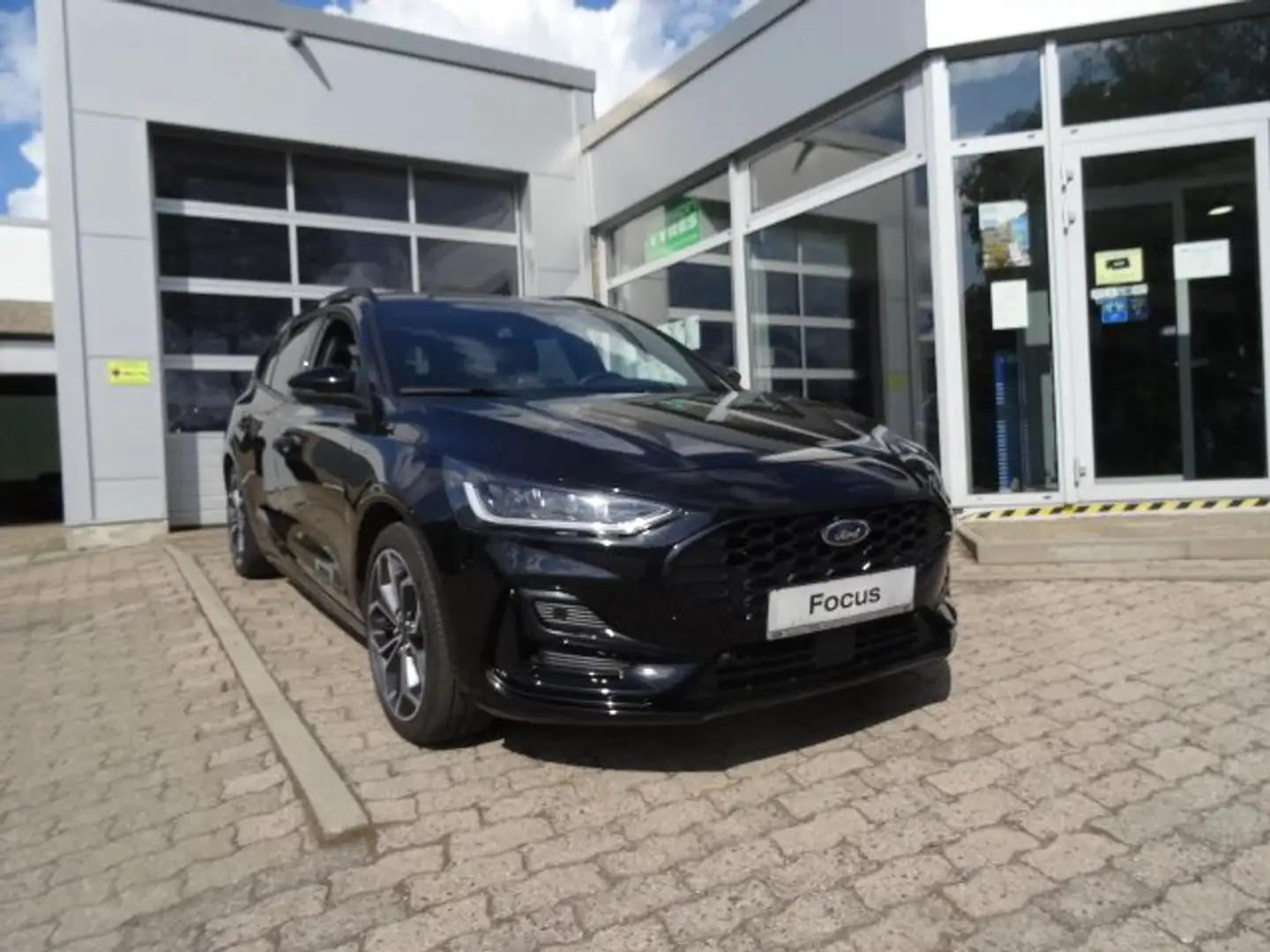 Ford Focus Turnier 1.0 EcoBoost Hybrid ST-LINE STYLE Schwarz - 2