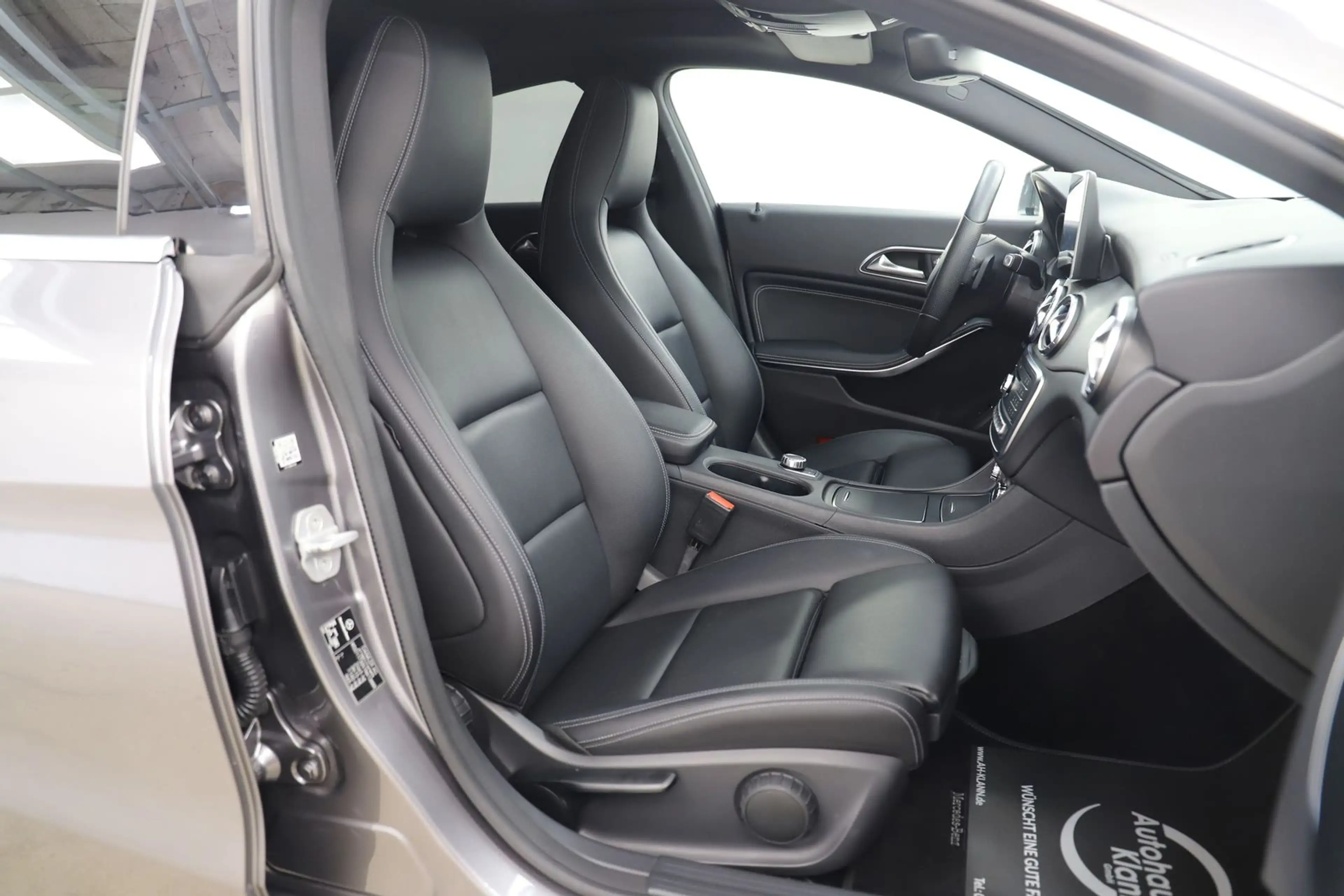 Mercedes-Benz CLA 220 d 177PS 4Matic Pano ACC 1. Hand — photo 10