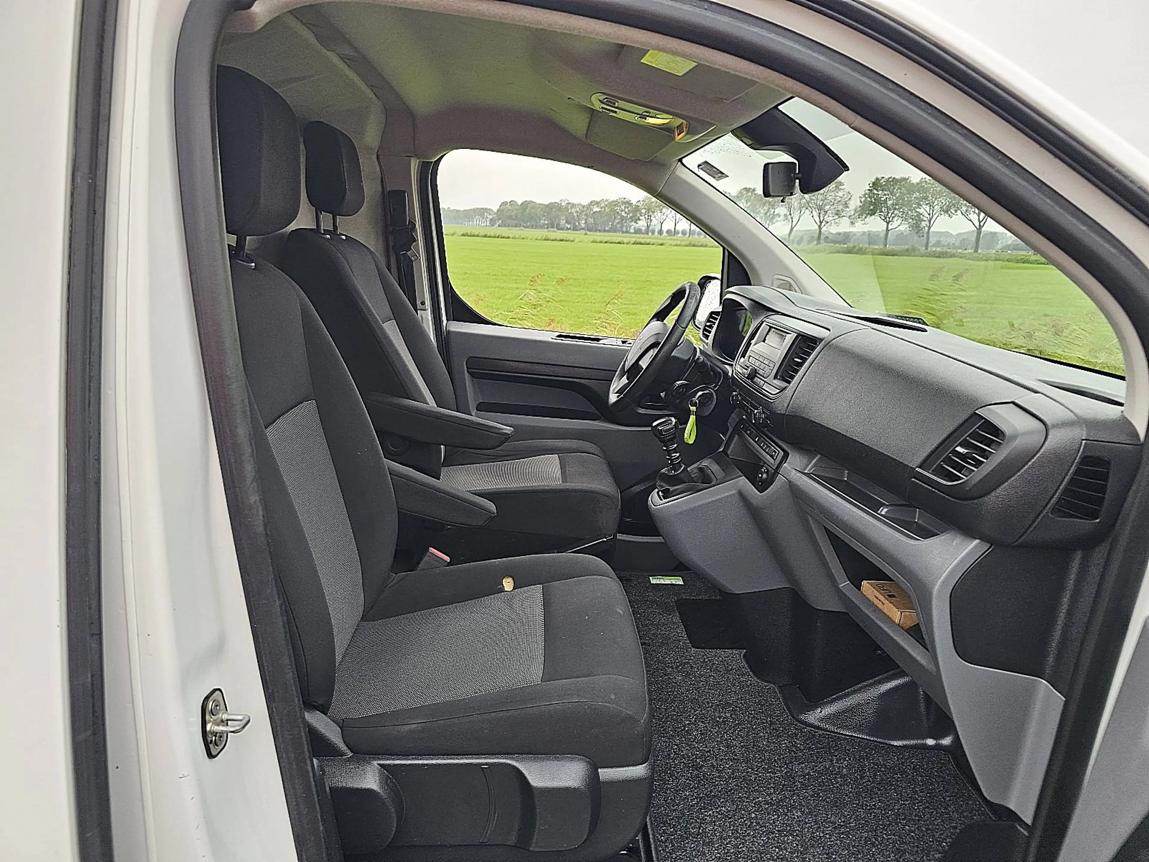 Peugeot Expert — photo 7
