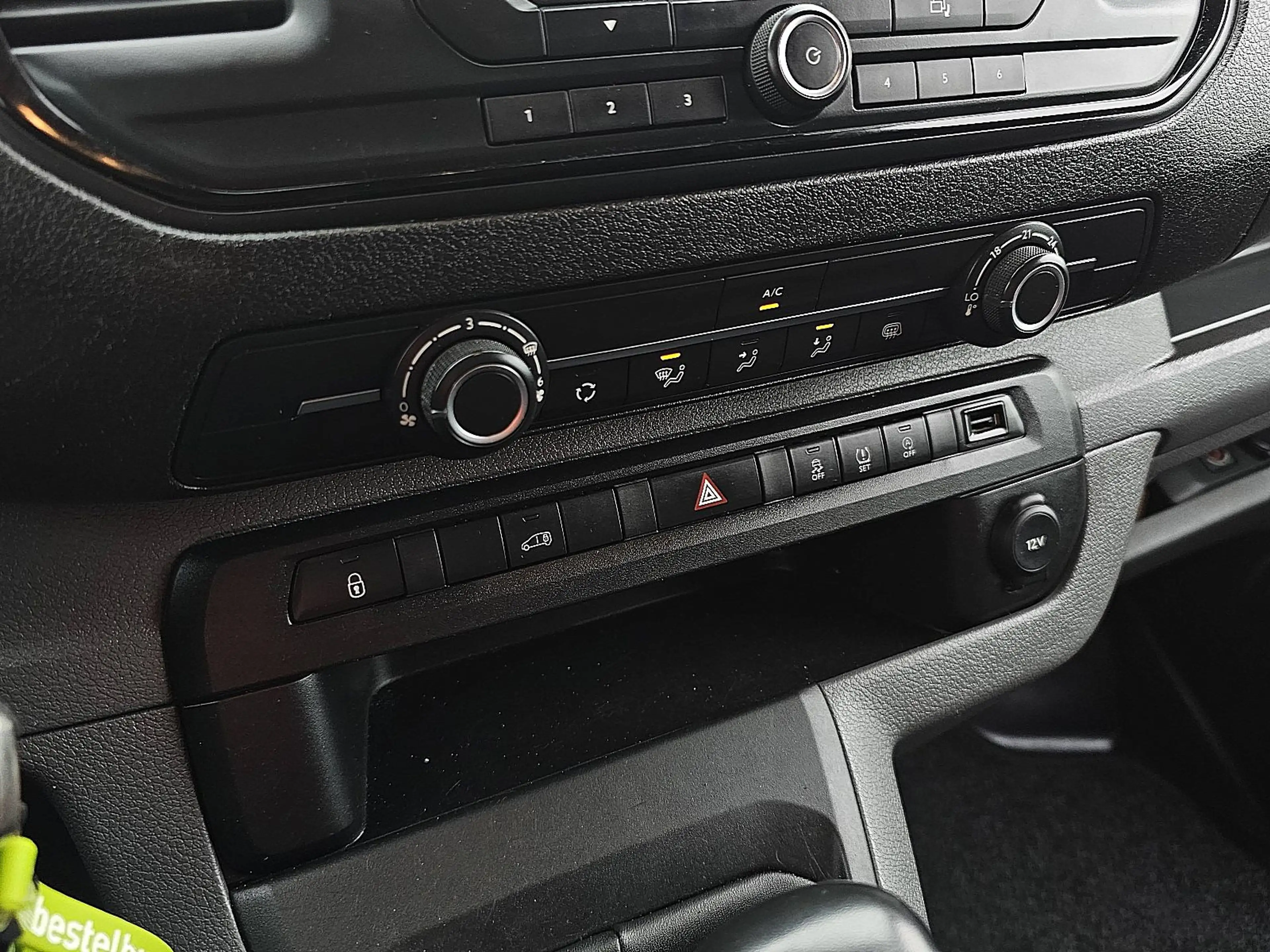 Peugeot Expert — photo 10