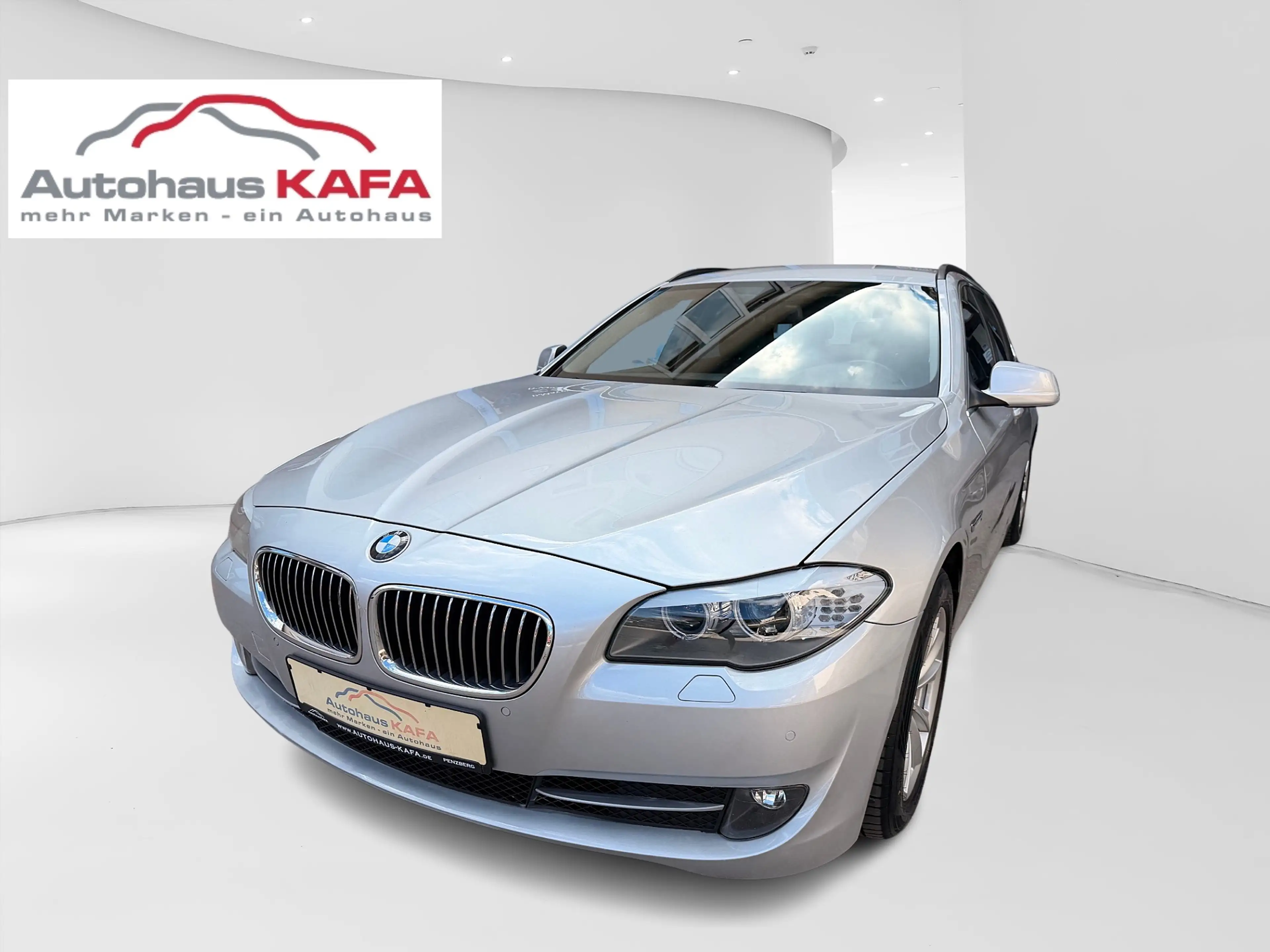 BMW 525 525 D ** LEDER/NAVI/SHZ/XENON** — photo 3