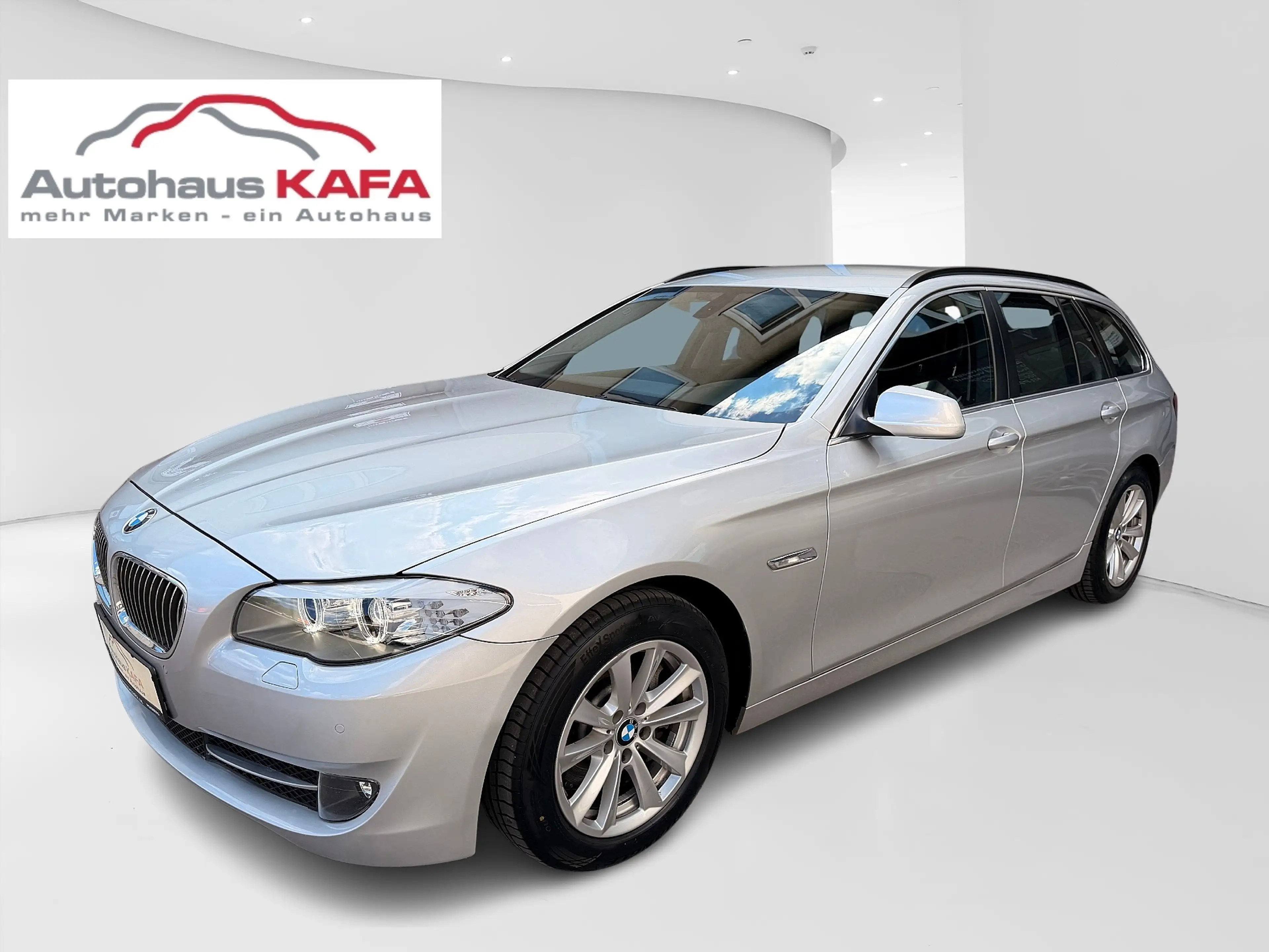 BMW 525 525 D ** LEDER/NAVI/SHZ/XENON** — photo 2