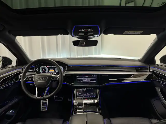 Audi A8 view 9