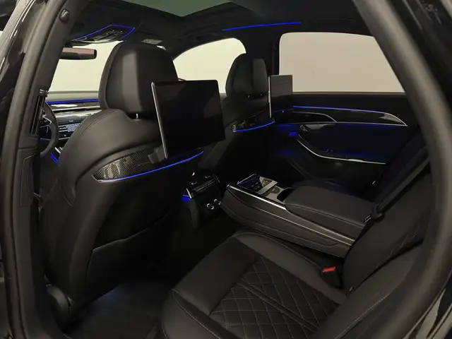 Audi A8 view 14