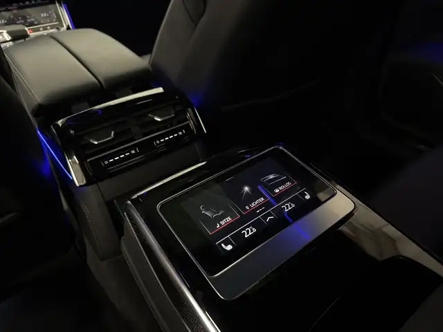Audi A8 view 16
