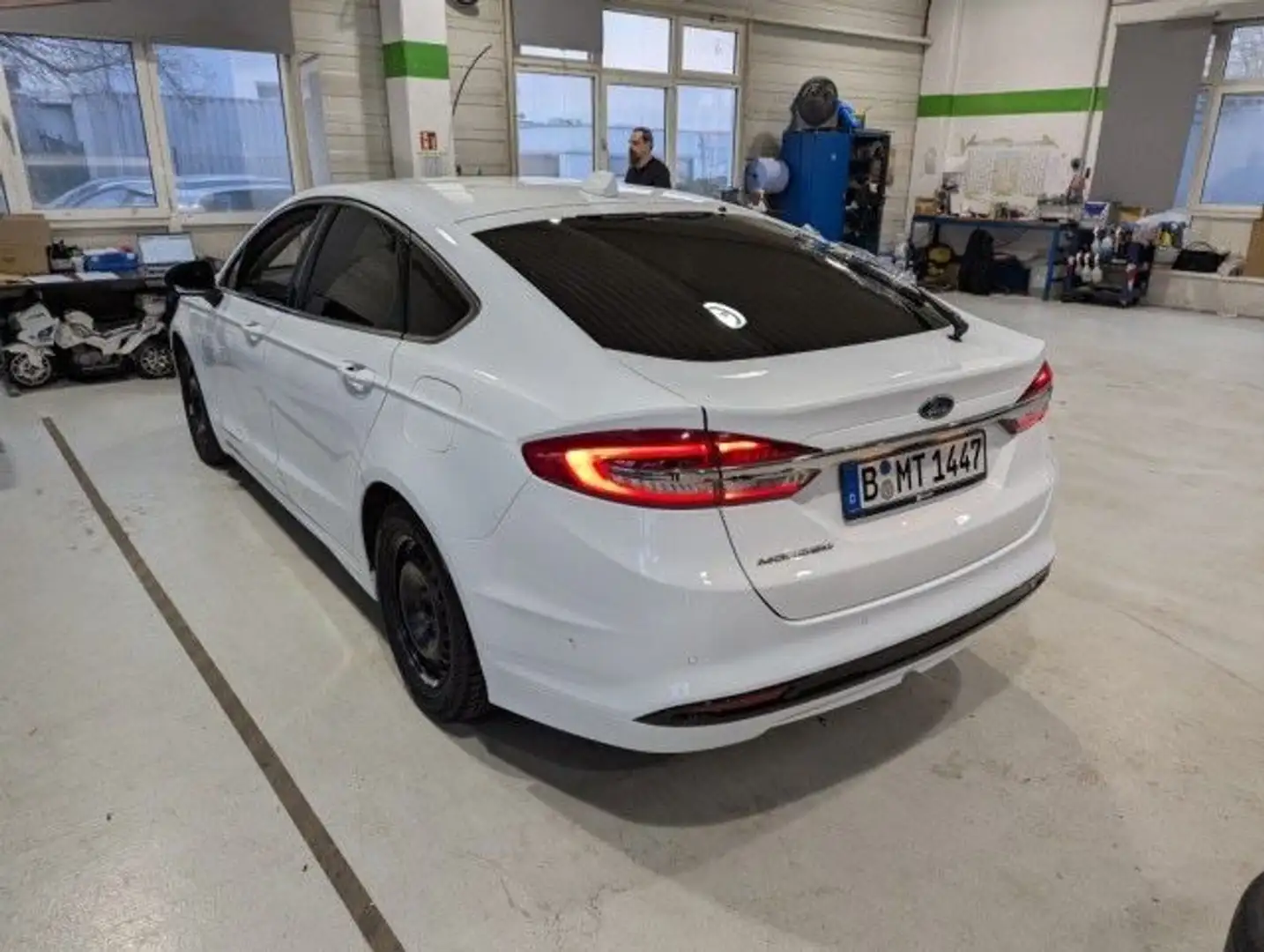 Ford Mondeo 2.0 Lim. Titanium LED NAVI ACC BLIS AHK Blanc - 2
