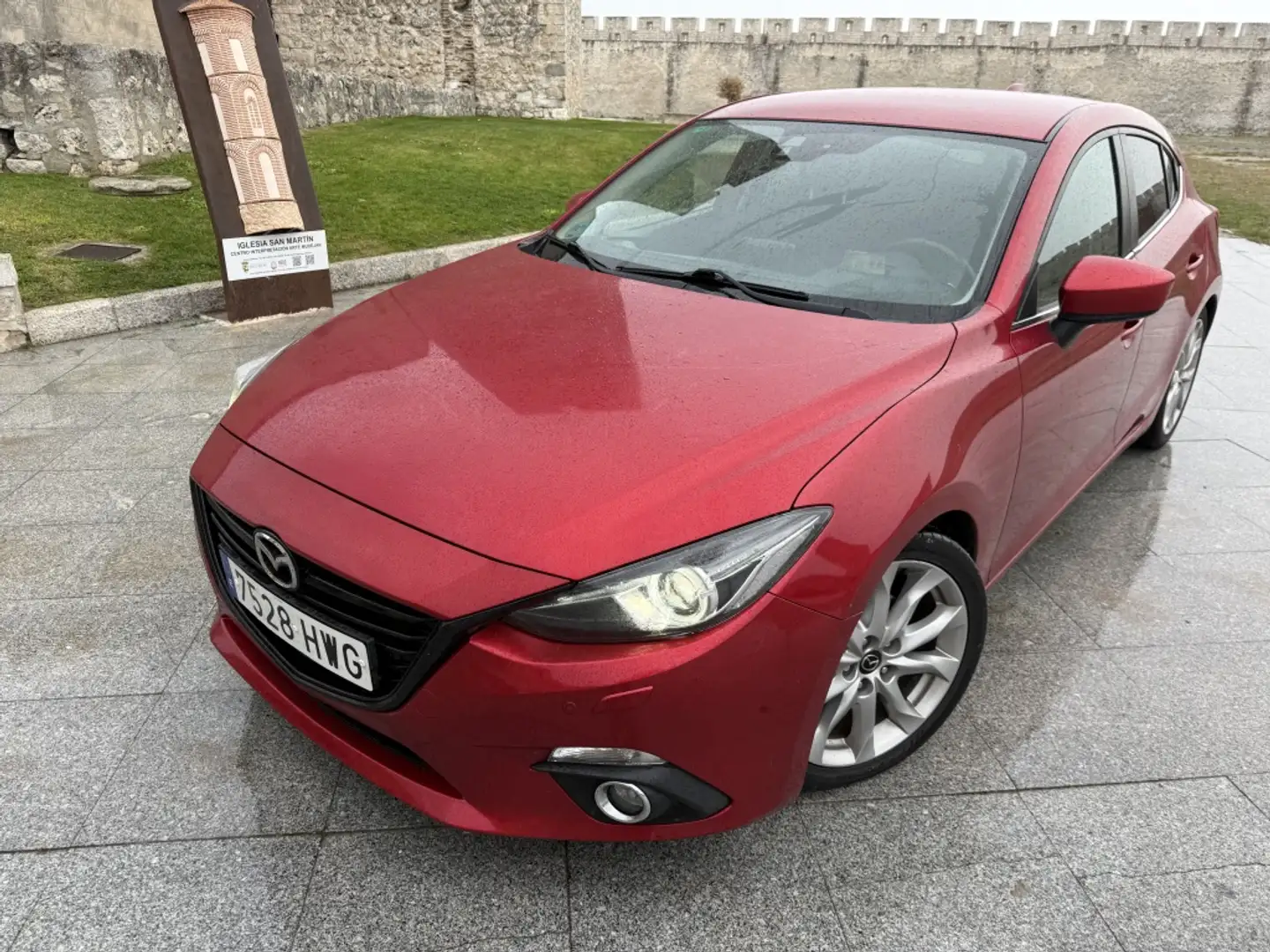 Mazda 3 2.0 Luxury Aut. 120 Rojo - 2