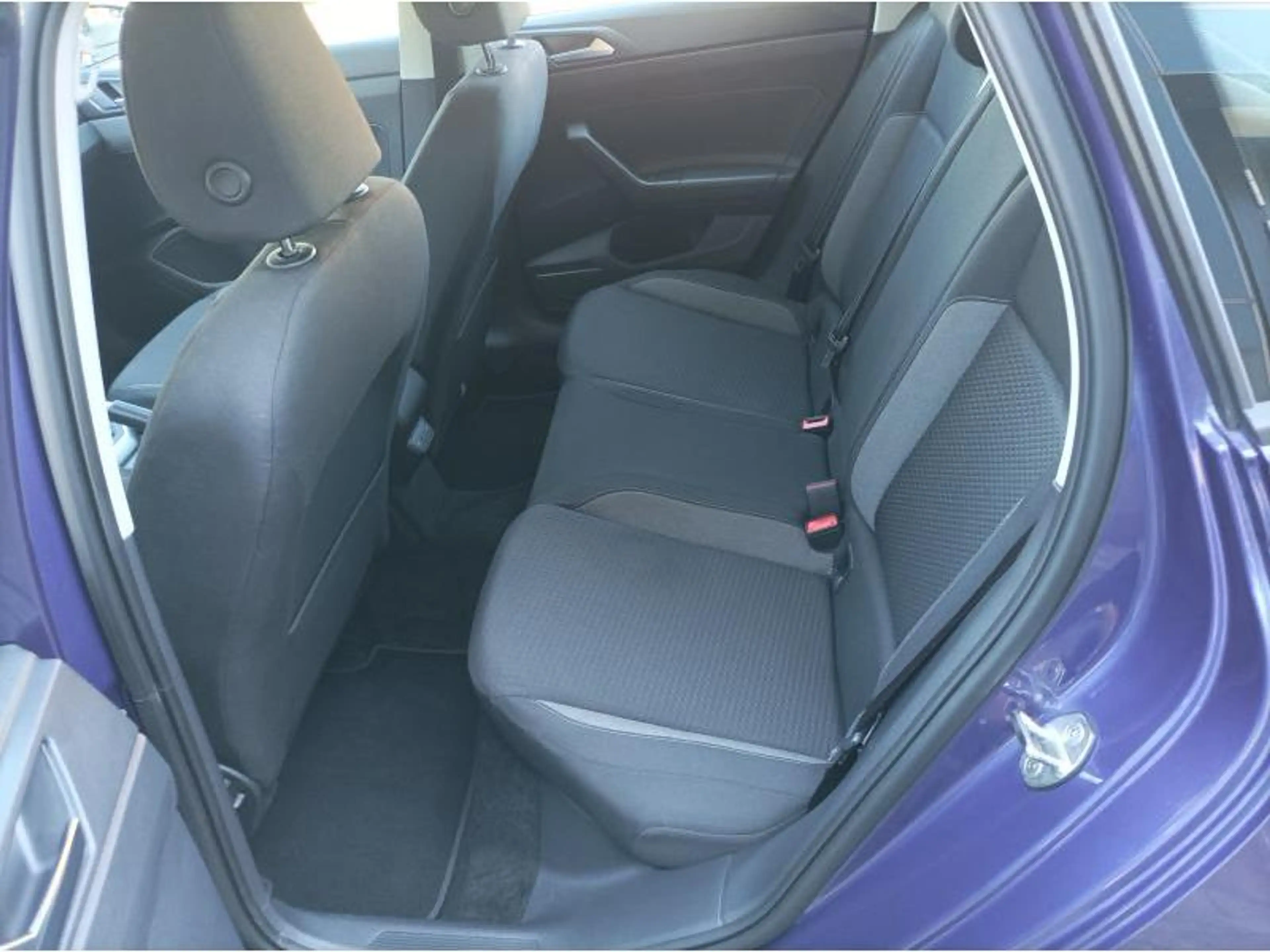 Volkswagen Polo VI Life — photo 13
