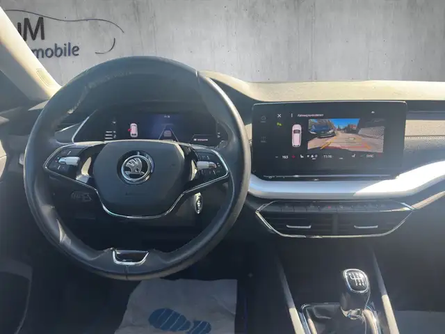 Skoda Octavia view 13