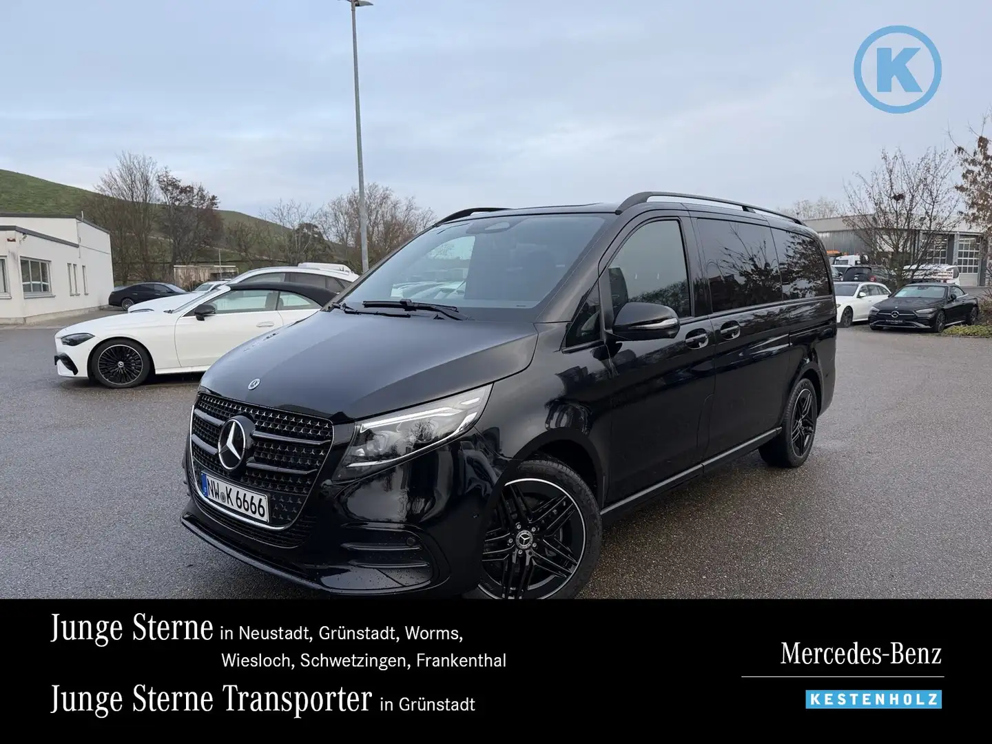 Mercedes-Benz V 300 V300d Avantgarde Lang AMG+AHK+StdHZ.+8-Sitz.+Airmatic Schwarz - 1