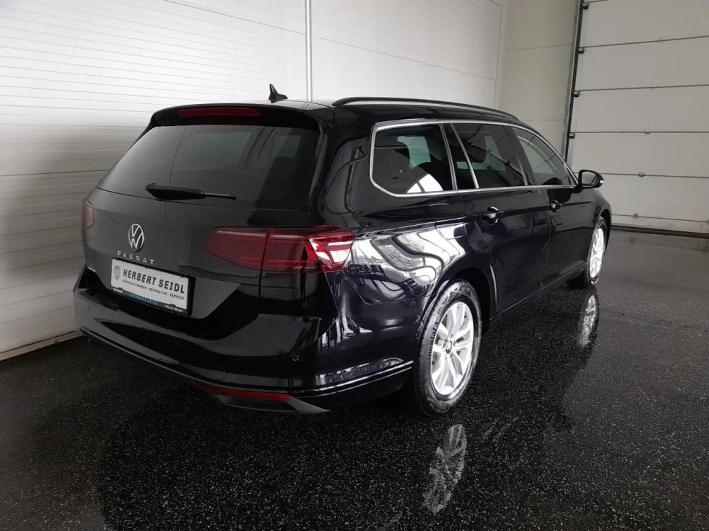 Volkswagen Passat Variant BUSINESS 2,0 TDI DSG *MATRIX-LED / NAVI / ACC / KAMERA / SPORT MASSAGESITZ / VERKEHRSZEICHENASSIST* Schwarz - 2