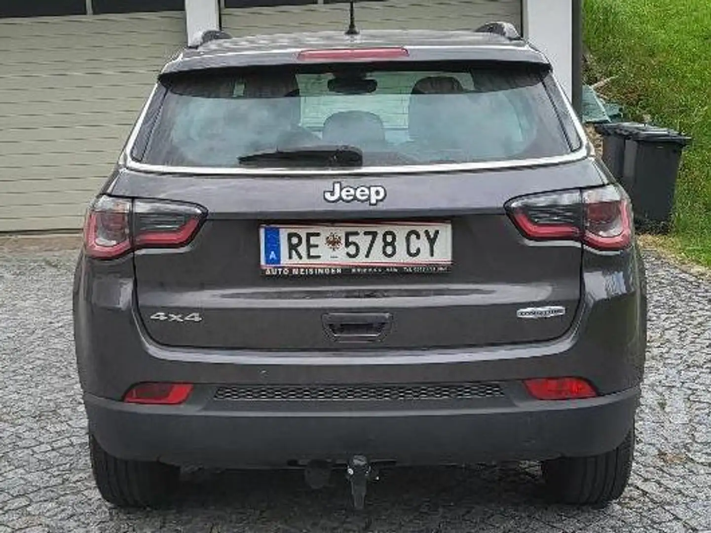 Jeep Compass Compass 2,0 MultiJet II AWD Longitude AKH Grau - 2