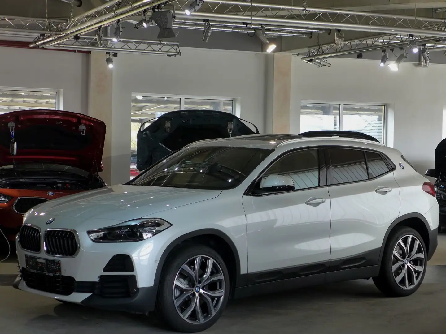 BMW X2 20d xDr HUD,Dach,AHK,Kamera,Leder NP 67.520 Weiß - 2
