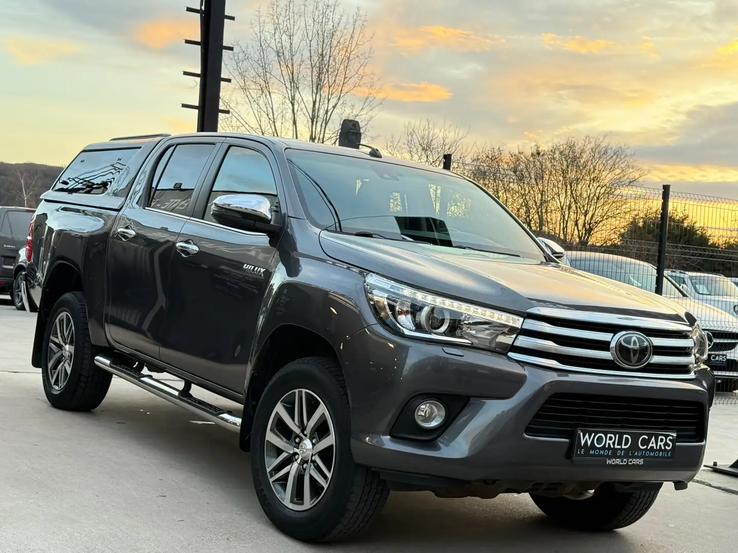 Toyota Hilux 2.4 D-4D 4WD TVA*BTW HARD-TOP LINE AS. CAMERA FULL Gris - 2