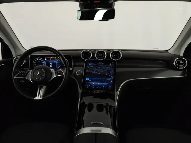 Mercedes-Benz 220 view 9