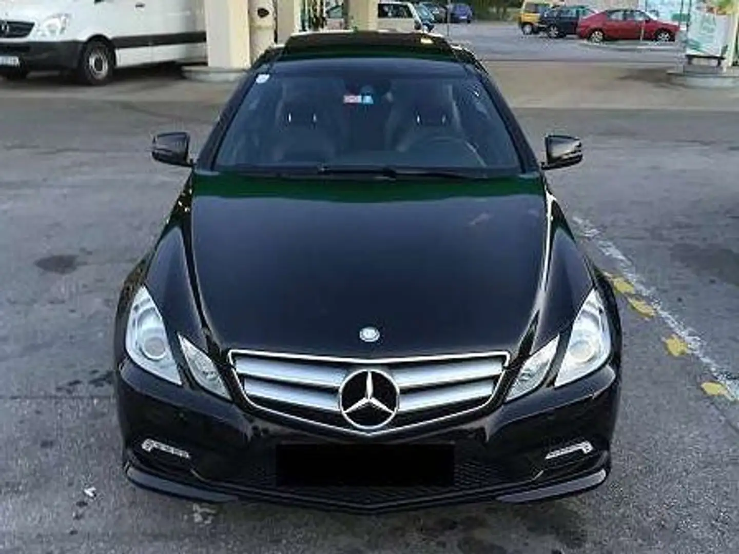 Mercedes-Benz E 350 E 350 BlueEfficiency CDI Aut. Černá - 2